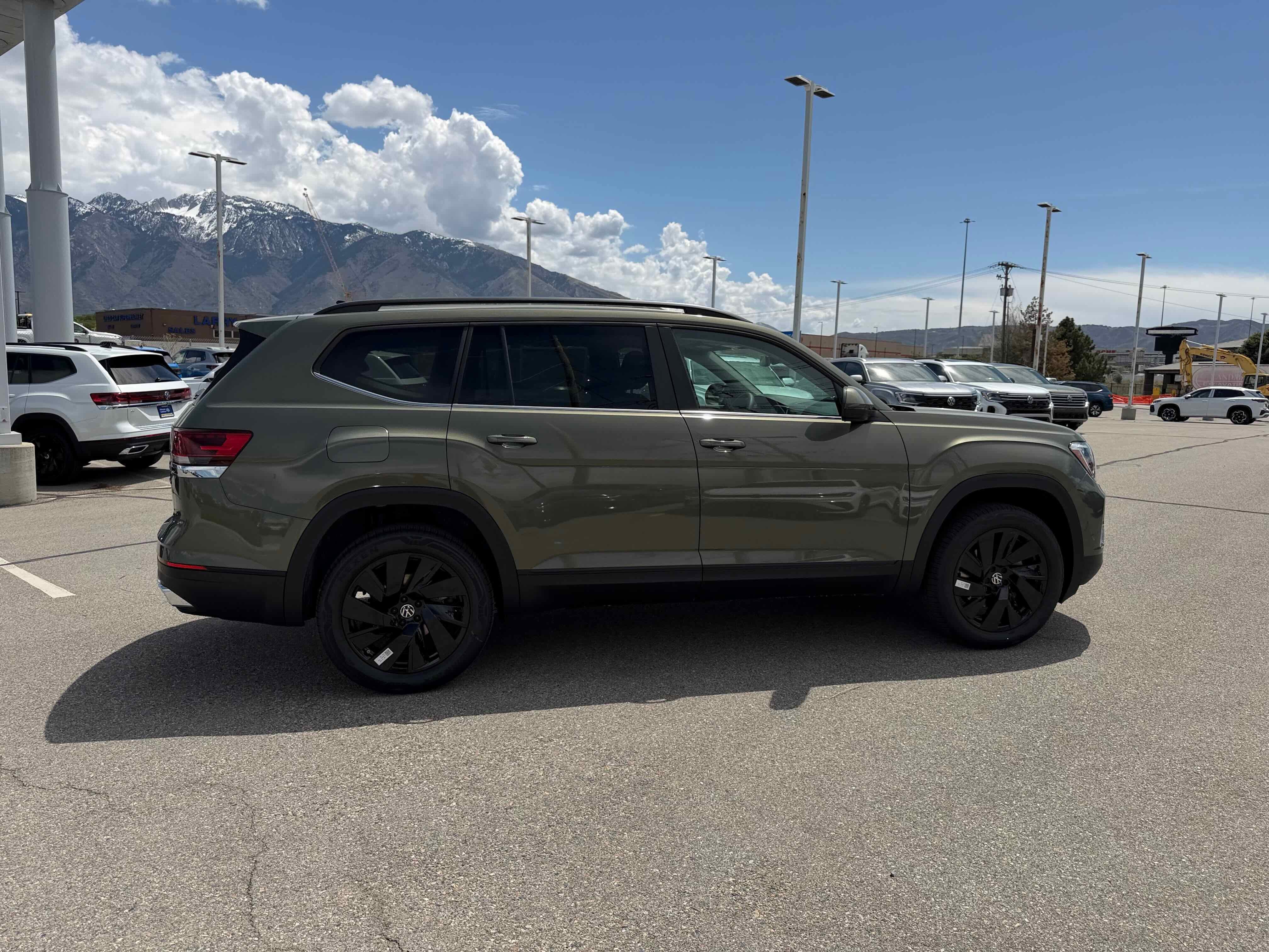 2026 Volkswagen Atlas 2.0T SE w/Technology