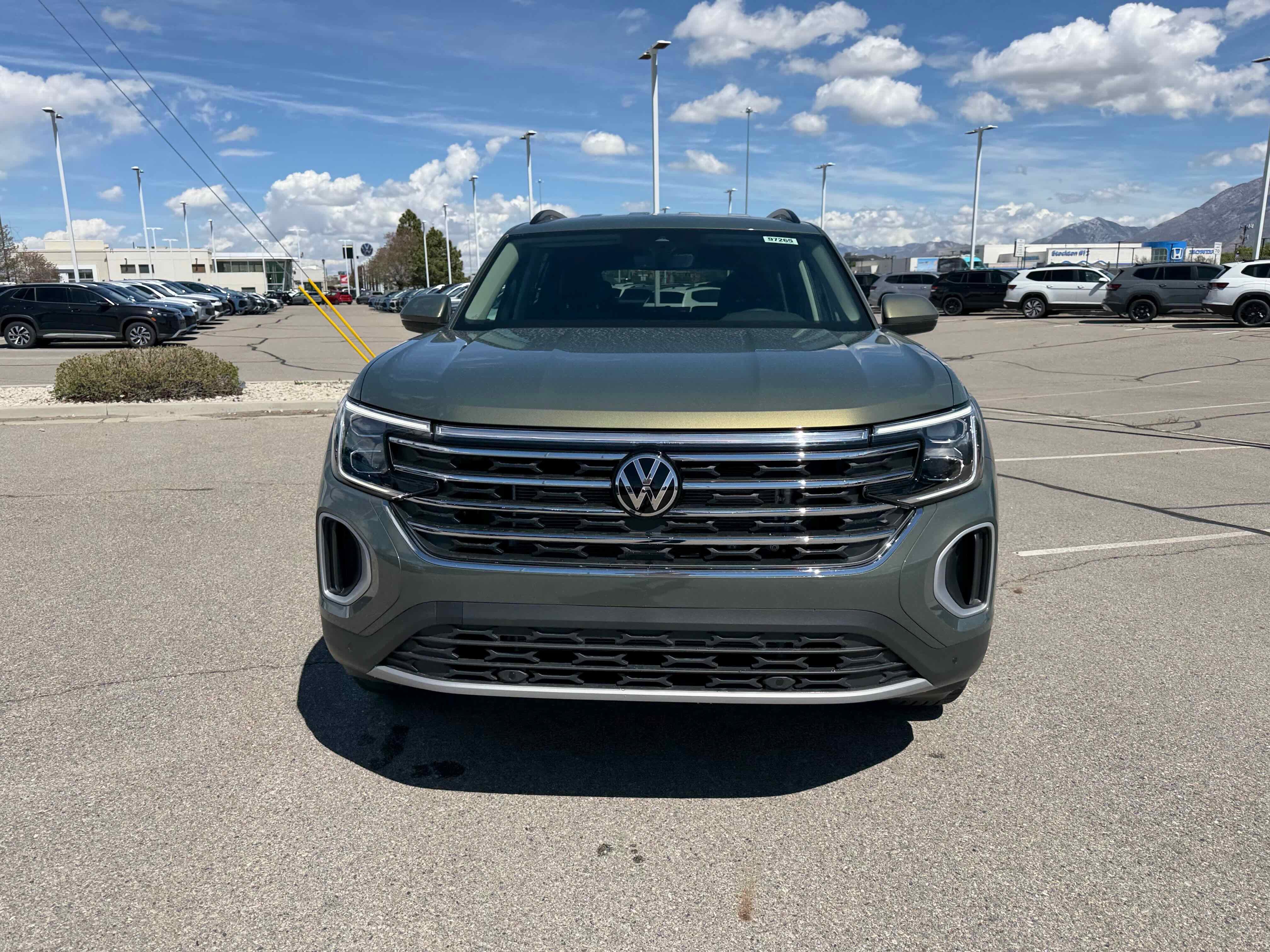 2026 Volkswagen Atlas 2.0T SE w/Technology