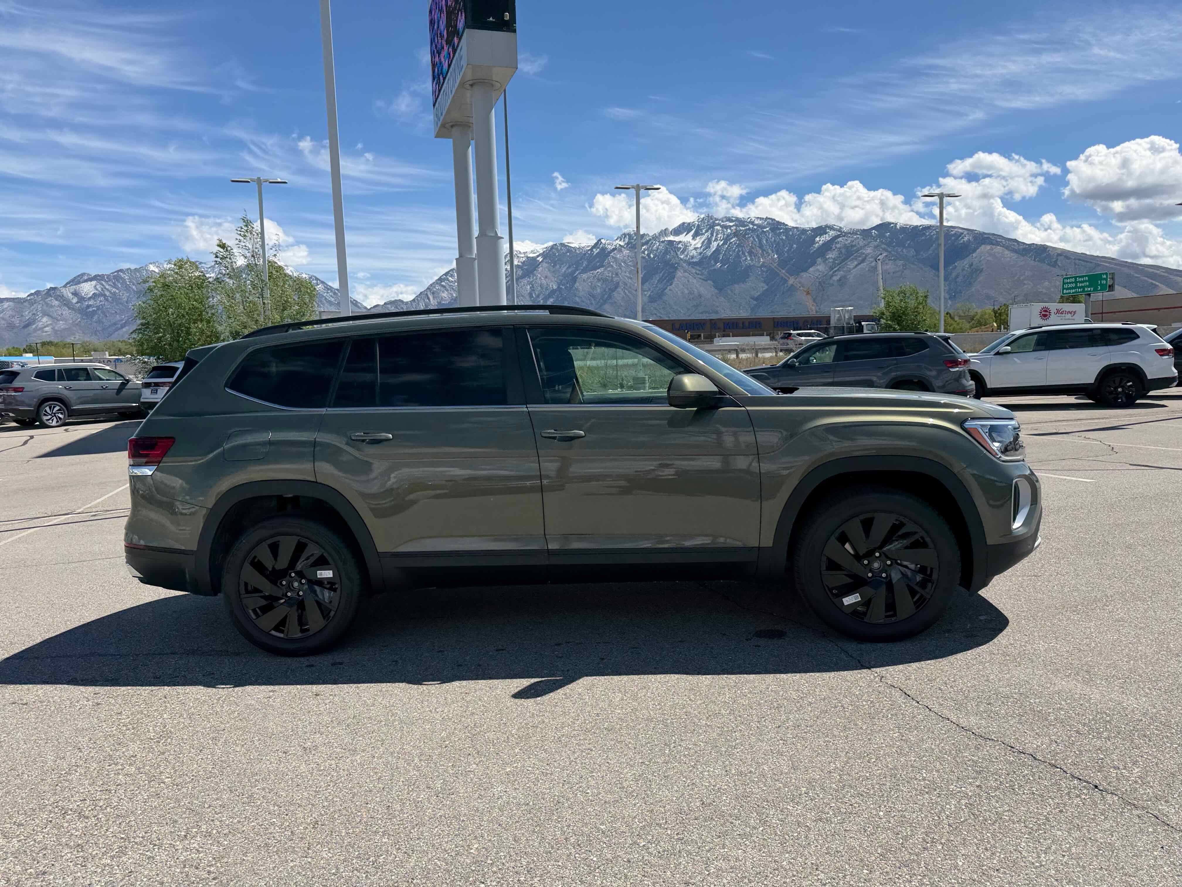 2026 Volkswagen Atlas 2.0T SE w/Technology