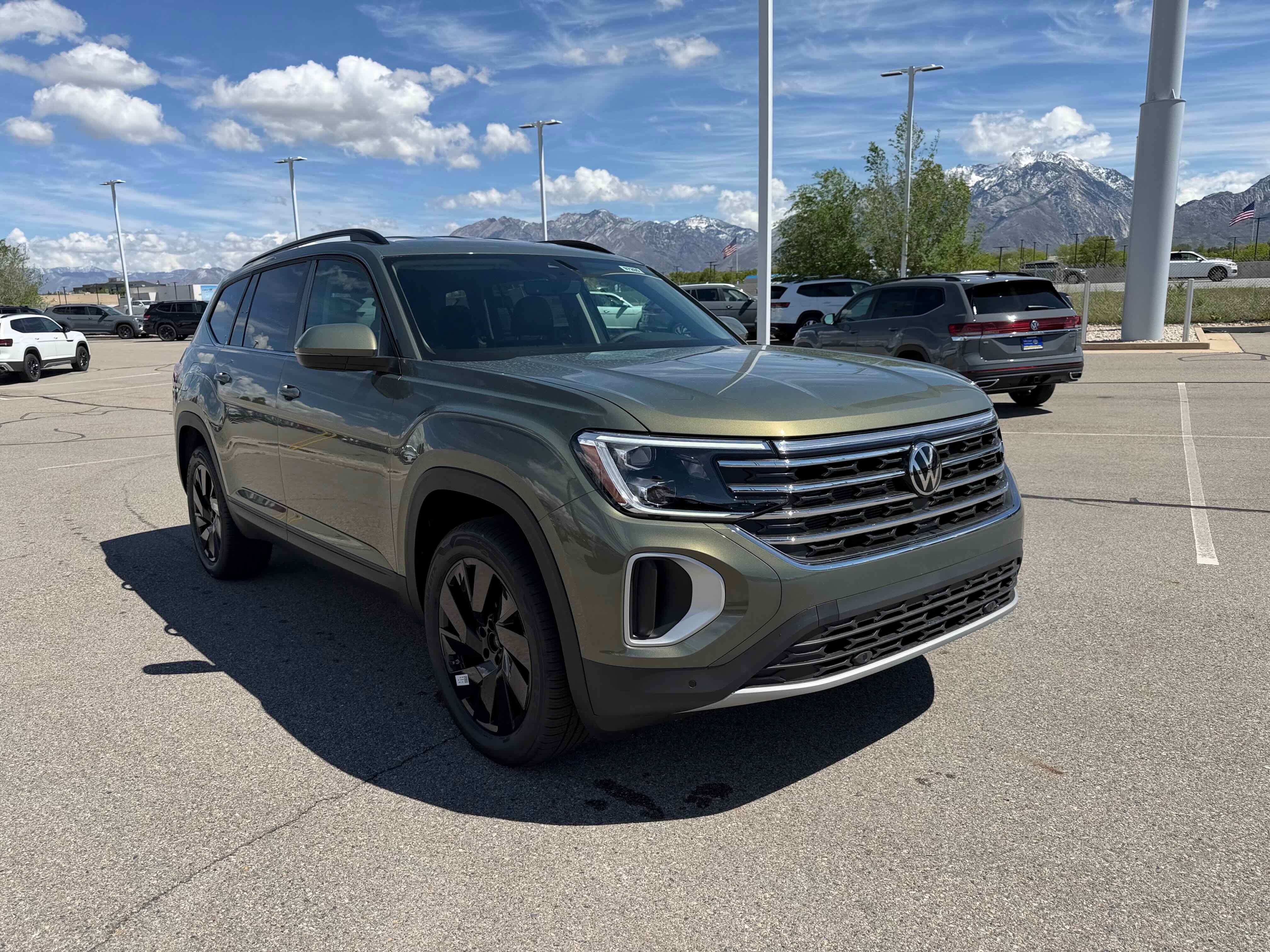 2026 Volkswagen Atlas 2.0T SE w/Technology