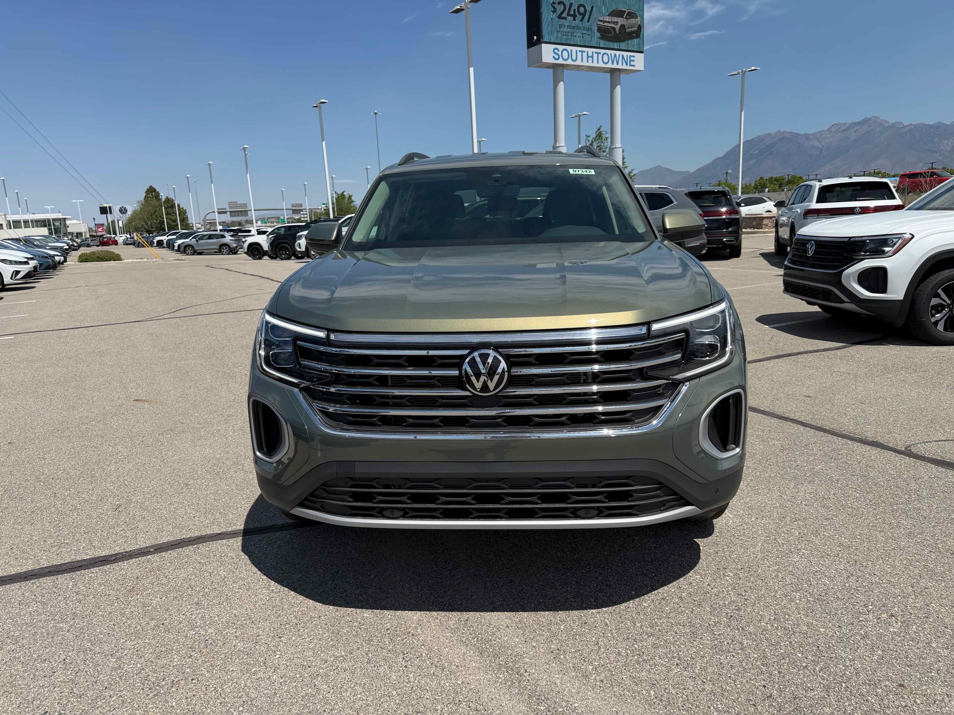 2026 Volkswagen Atlas 2.0T SE w/Technology