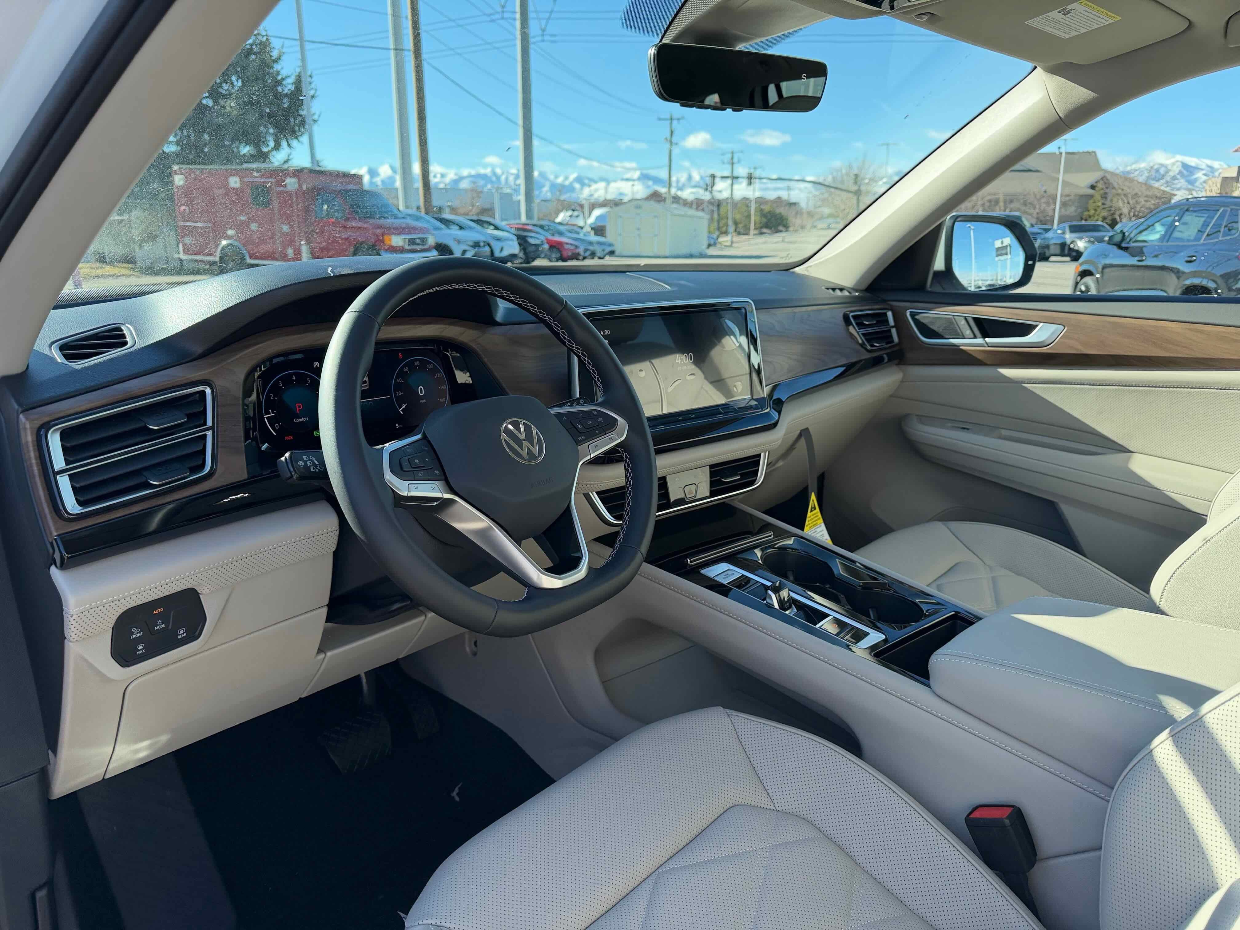 2026 Volkswagen Atlas 2.0T SE w/Technology