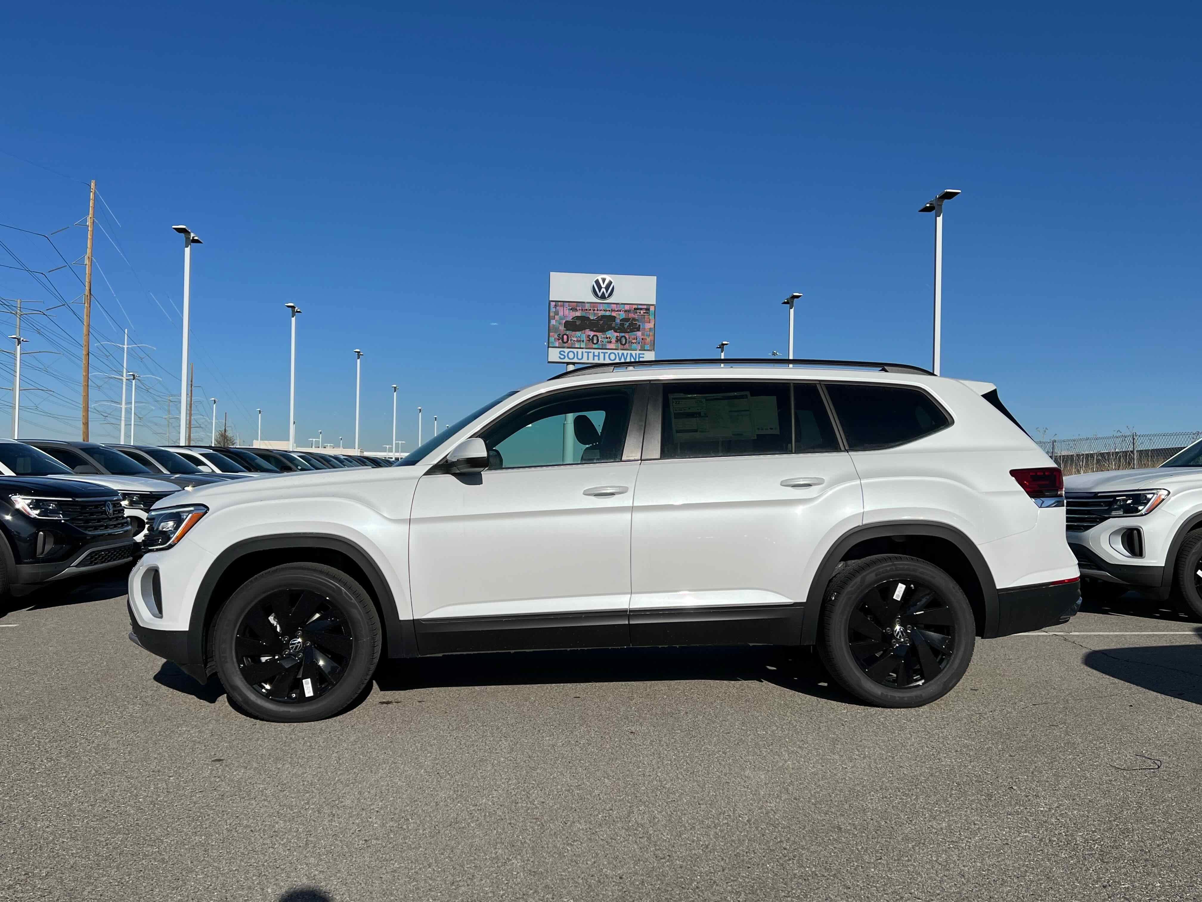 2026 Volkswagen Atlas 2.0T SE w/Technology
