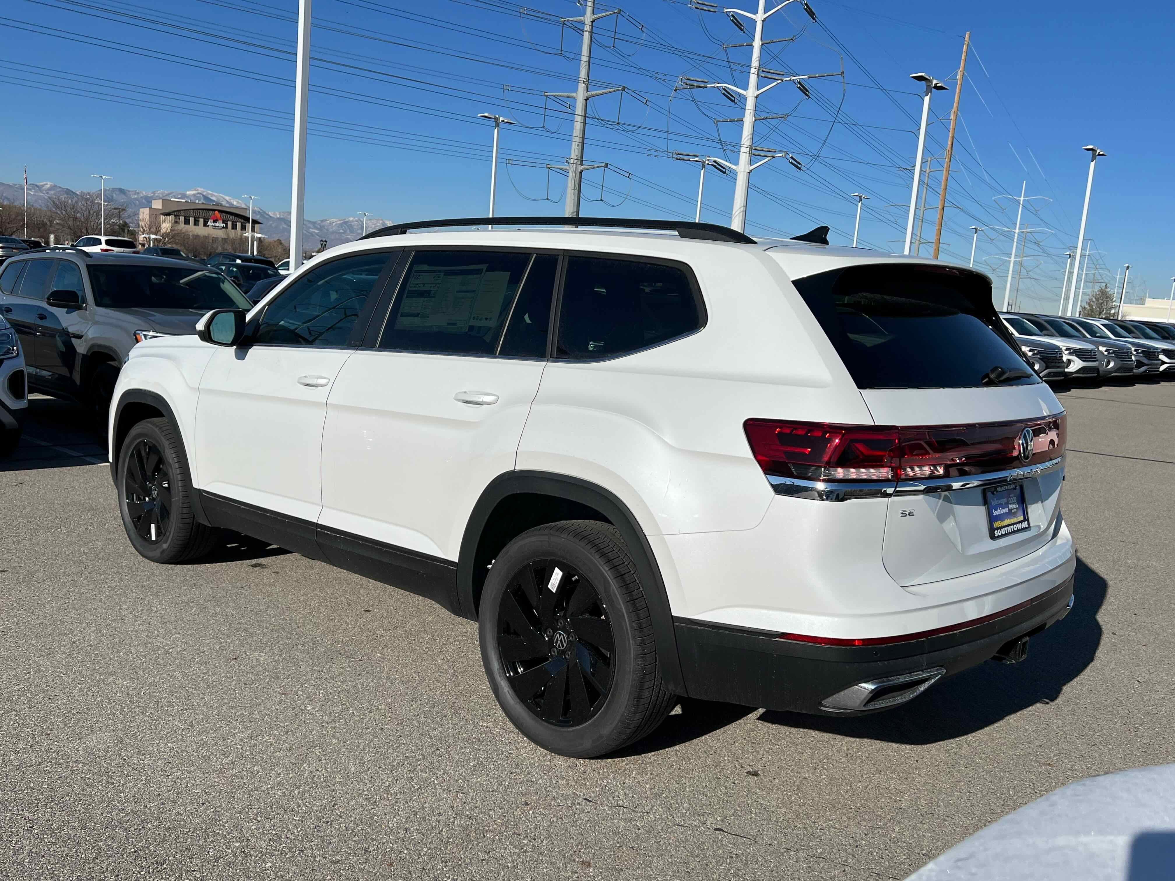 2026 Volkswagen Atlas 2.0T SE w/Technology