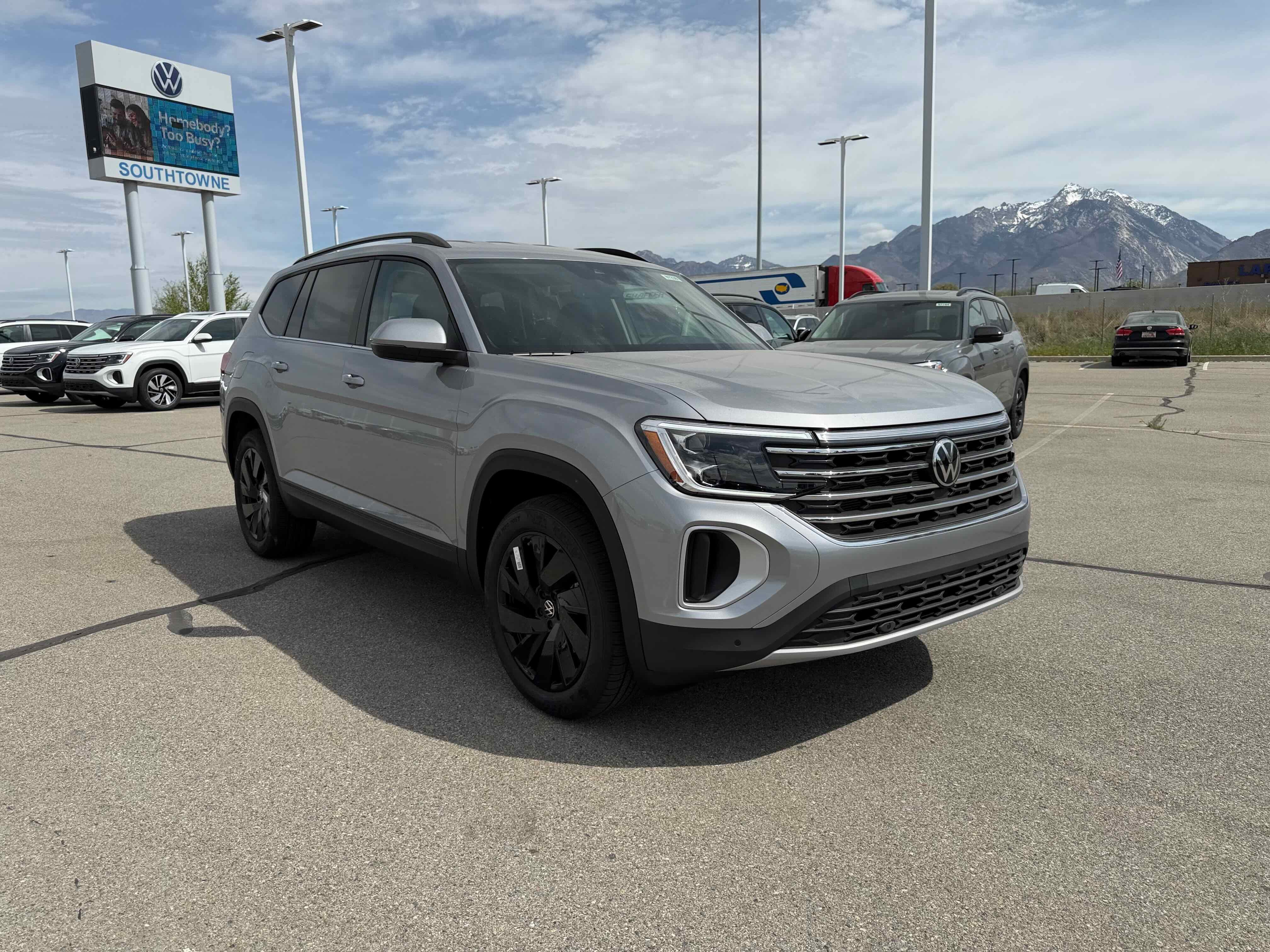 2026 Volkswagen Atlas 2.0T SE w/Technology
