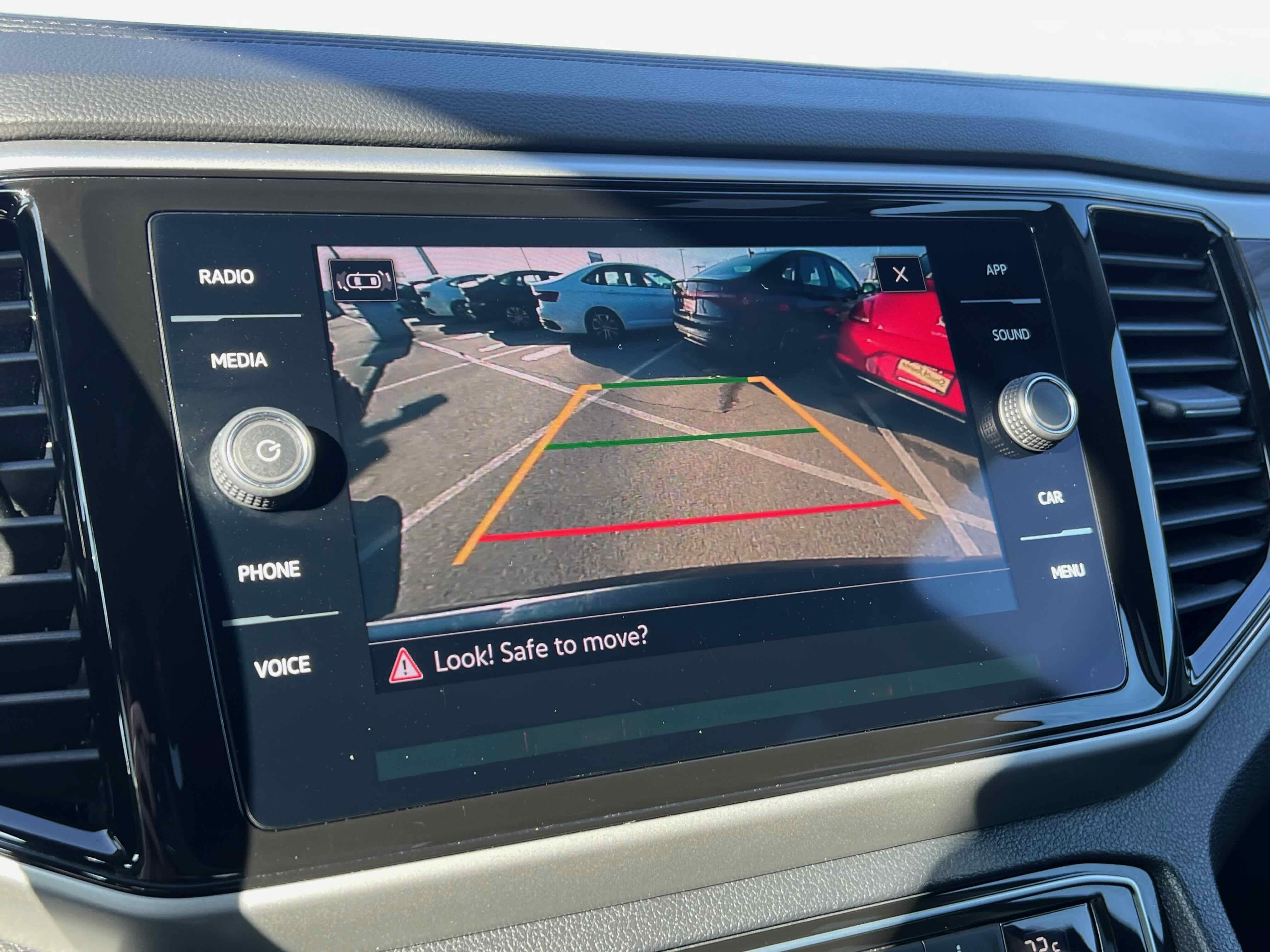 2023 Volkswagen Atlas 3.6L V6 SE w/Technology