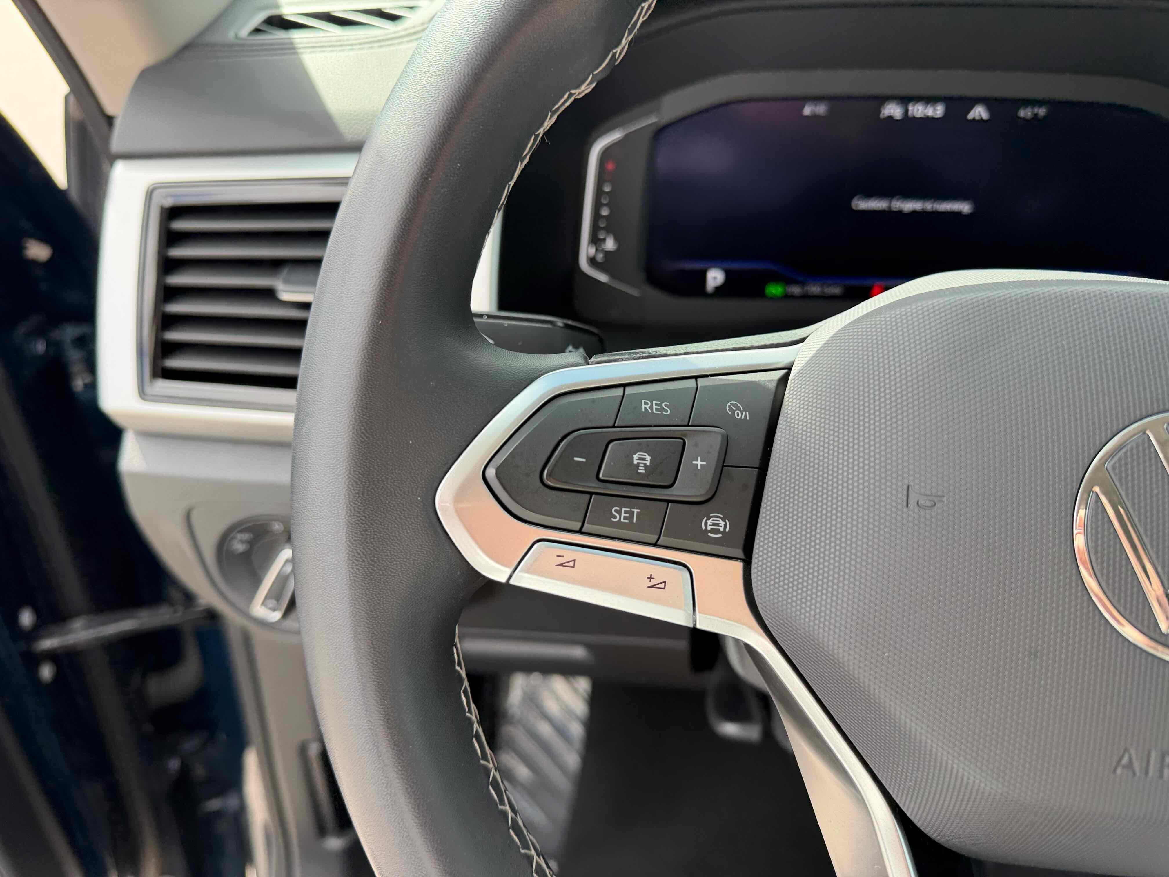2022 Volkswagen Atlas 3.6L V6 SE w/Technology