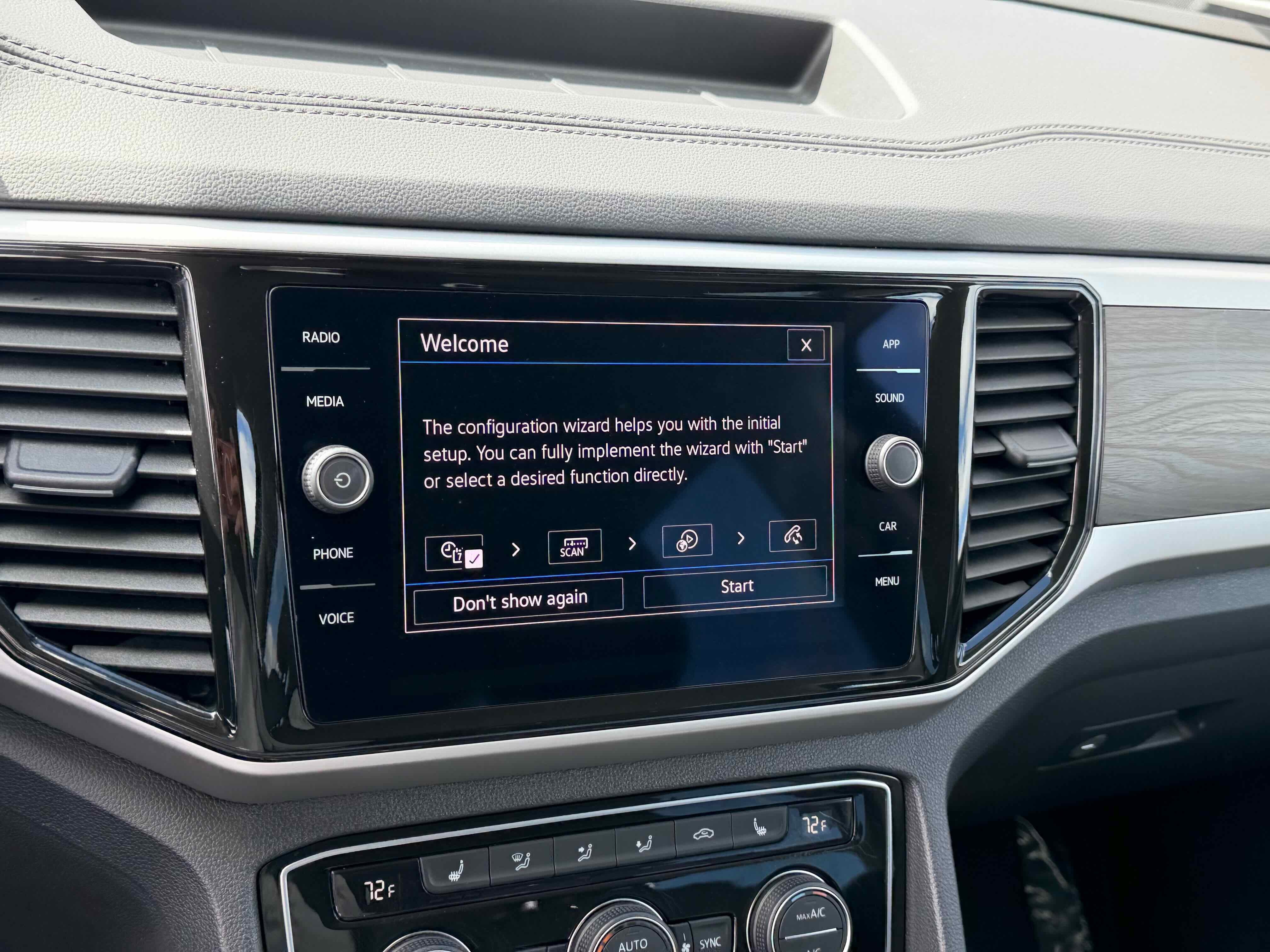 2022 Volkswagen Atlas 3.6L V6 SE w/Technology