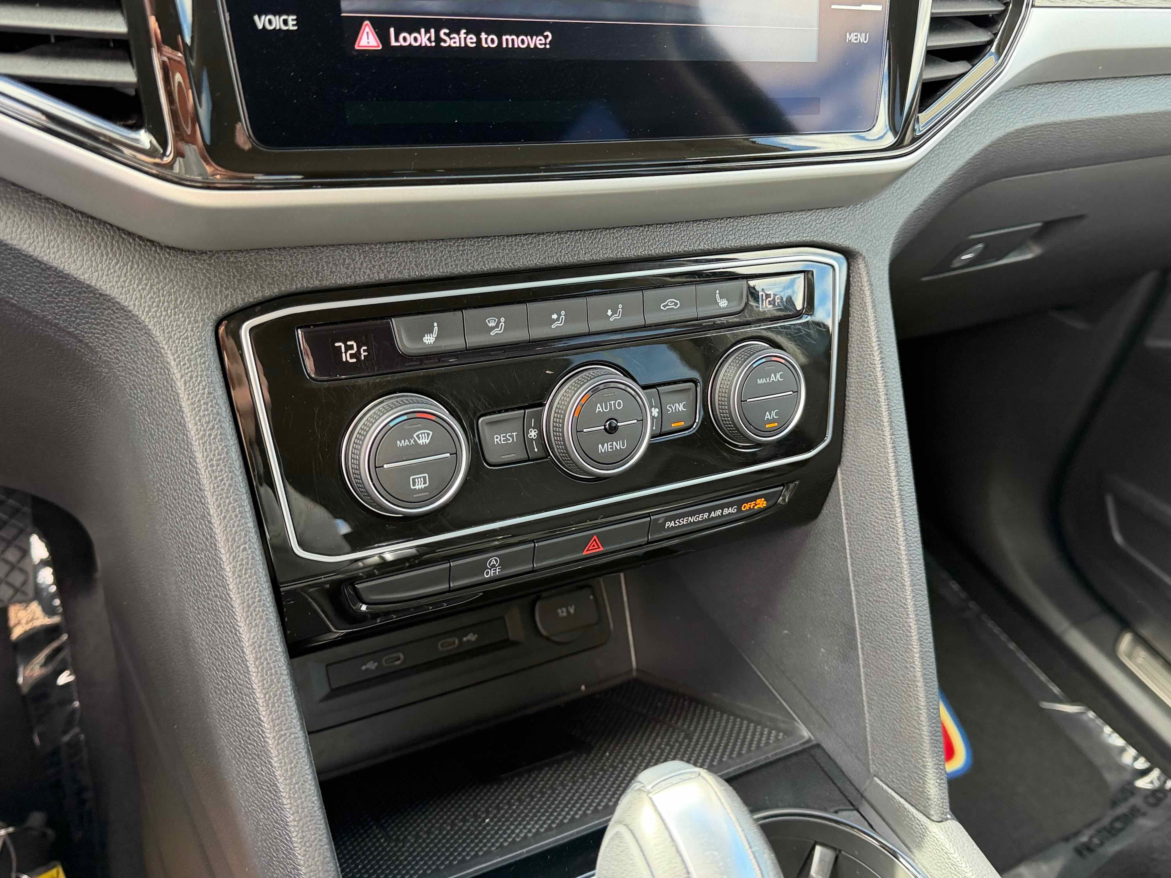 2022 Volkswagen Atlas 3.6L V6 SE w/Technology