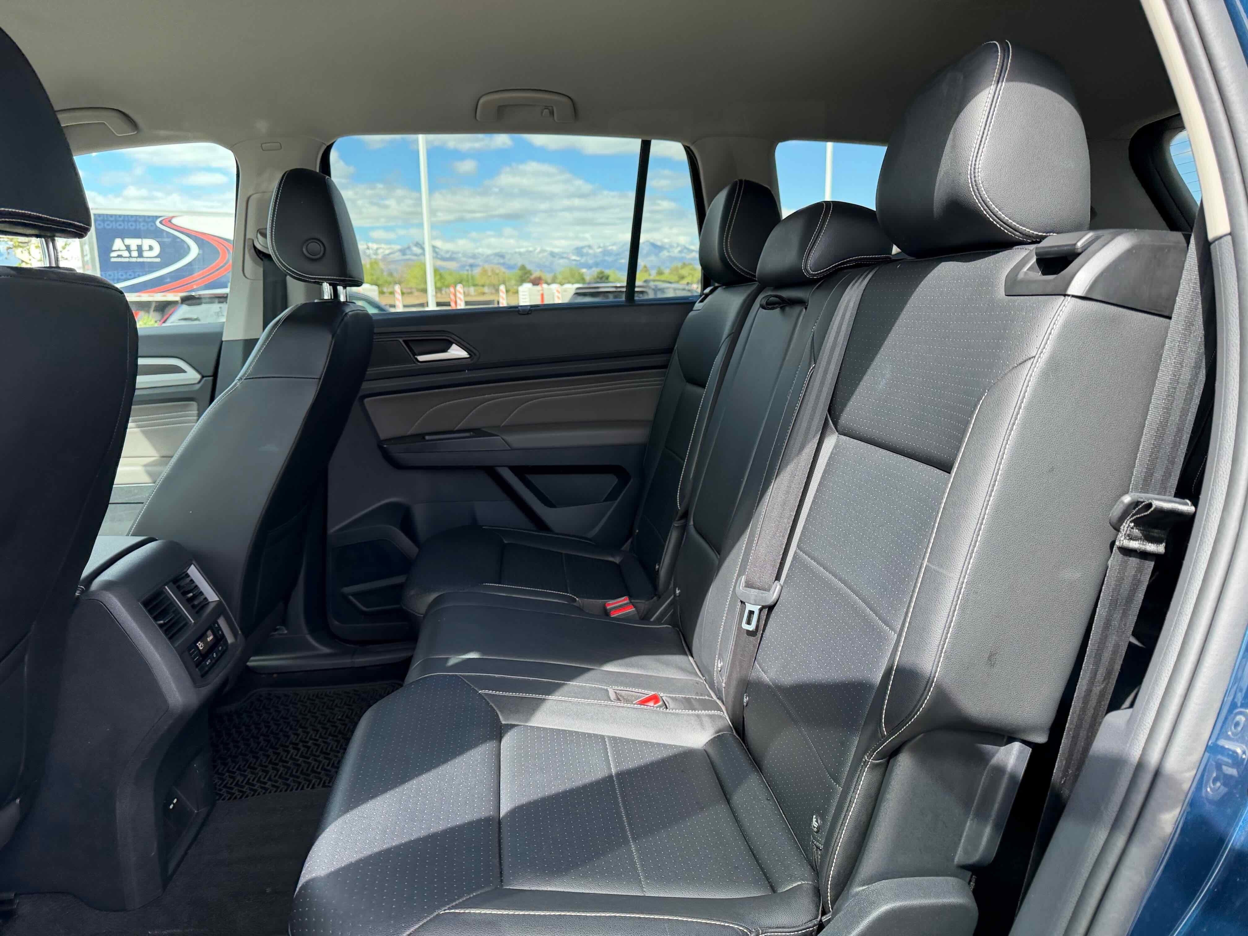 2022 Volkswagen Atlas 3.6L V6 SE w/Technology