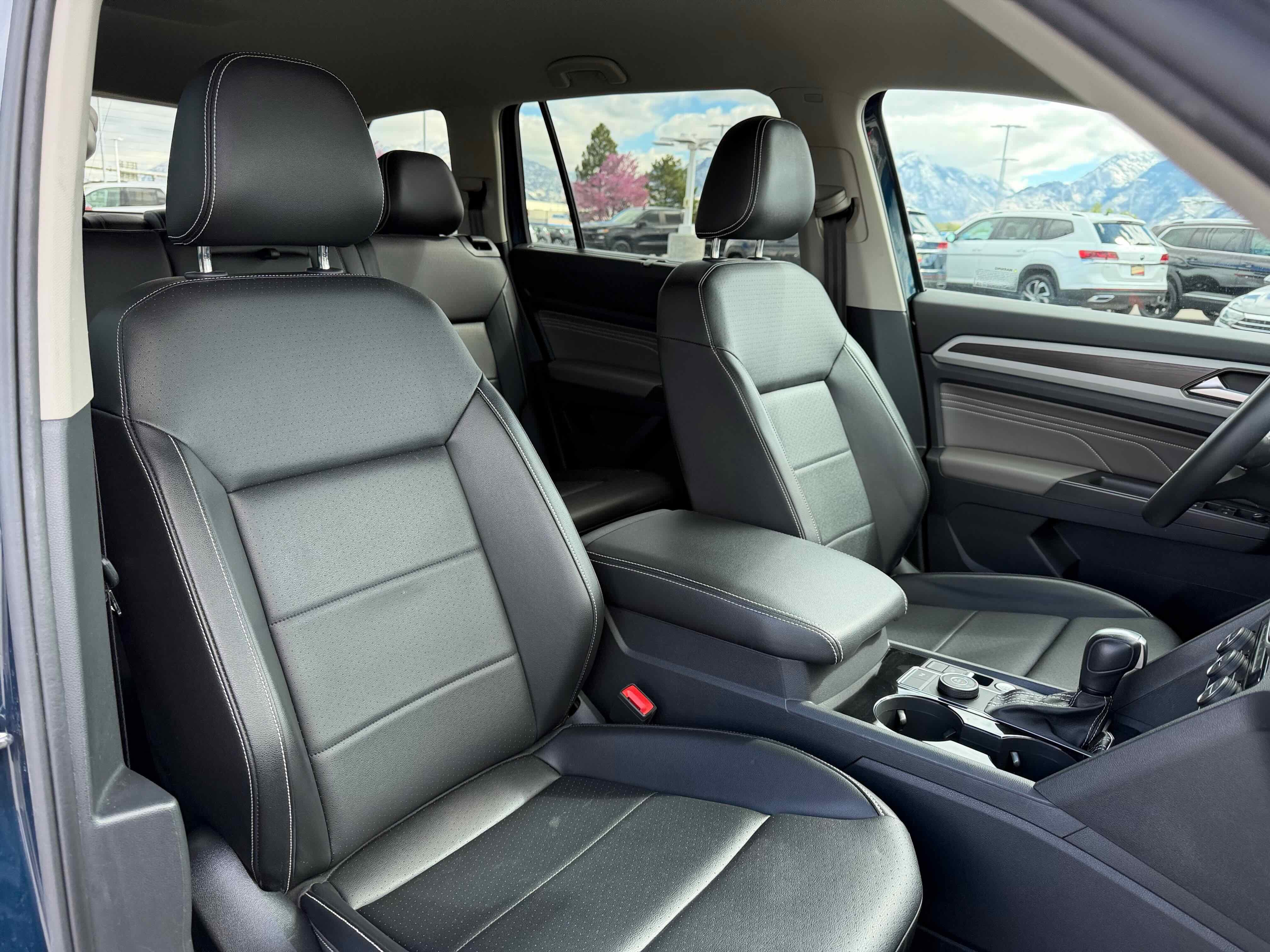 2022 Volkswagen Atlas 3.6L V6 SE w/Technology