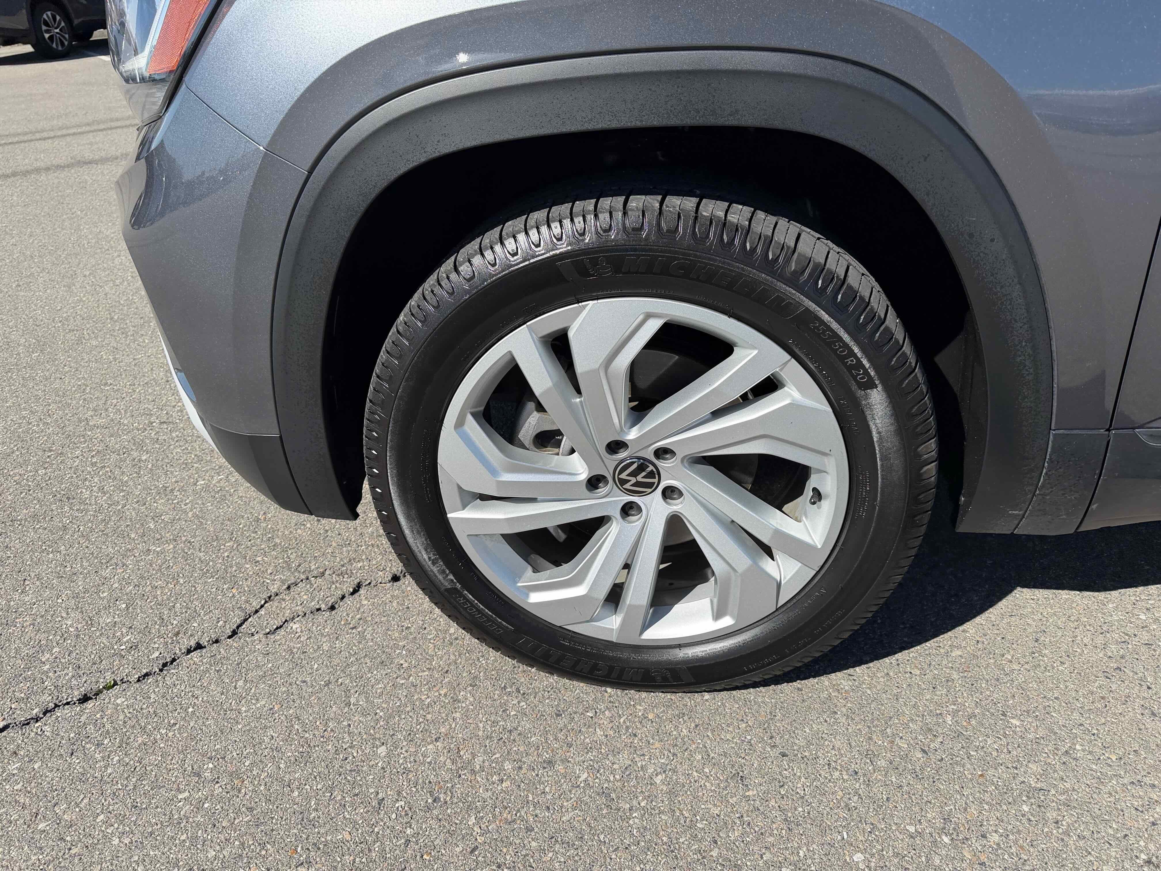 2021 Volkswagen Atlas 3.6L V6 SE w/Technology