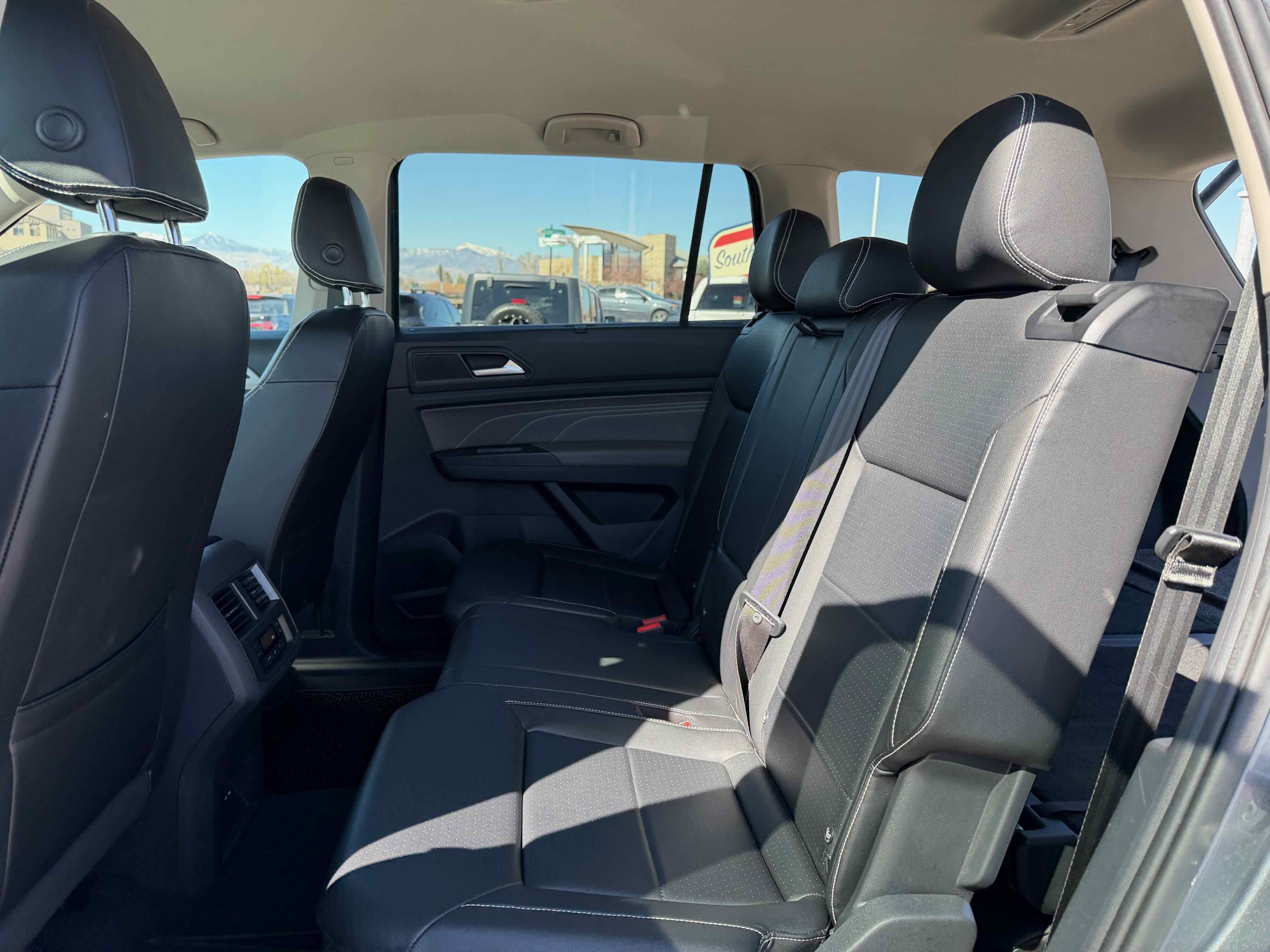 2021 Volkswagen Atlas 3.6L V6 SE w/Technology