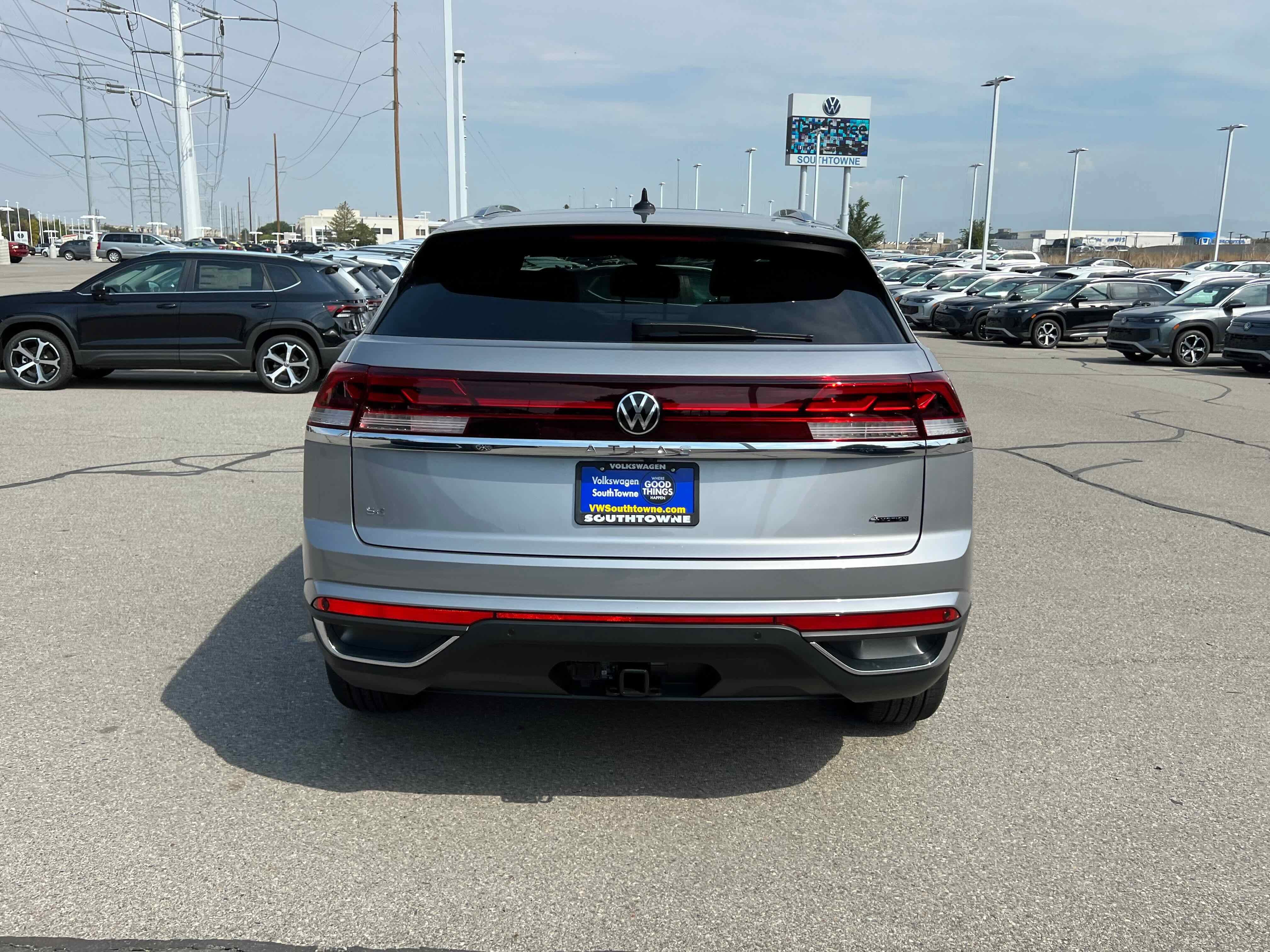 2026 Volkswagen Atlas Cross Sport 2.0T SE w/Technology