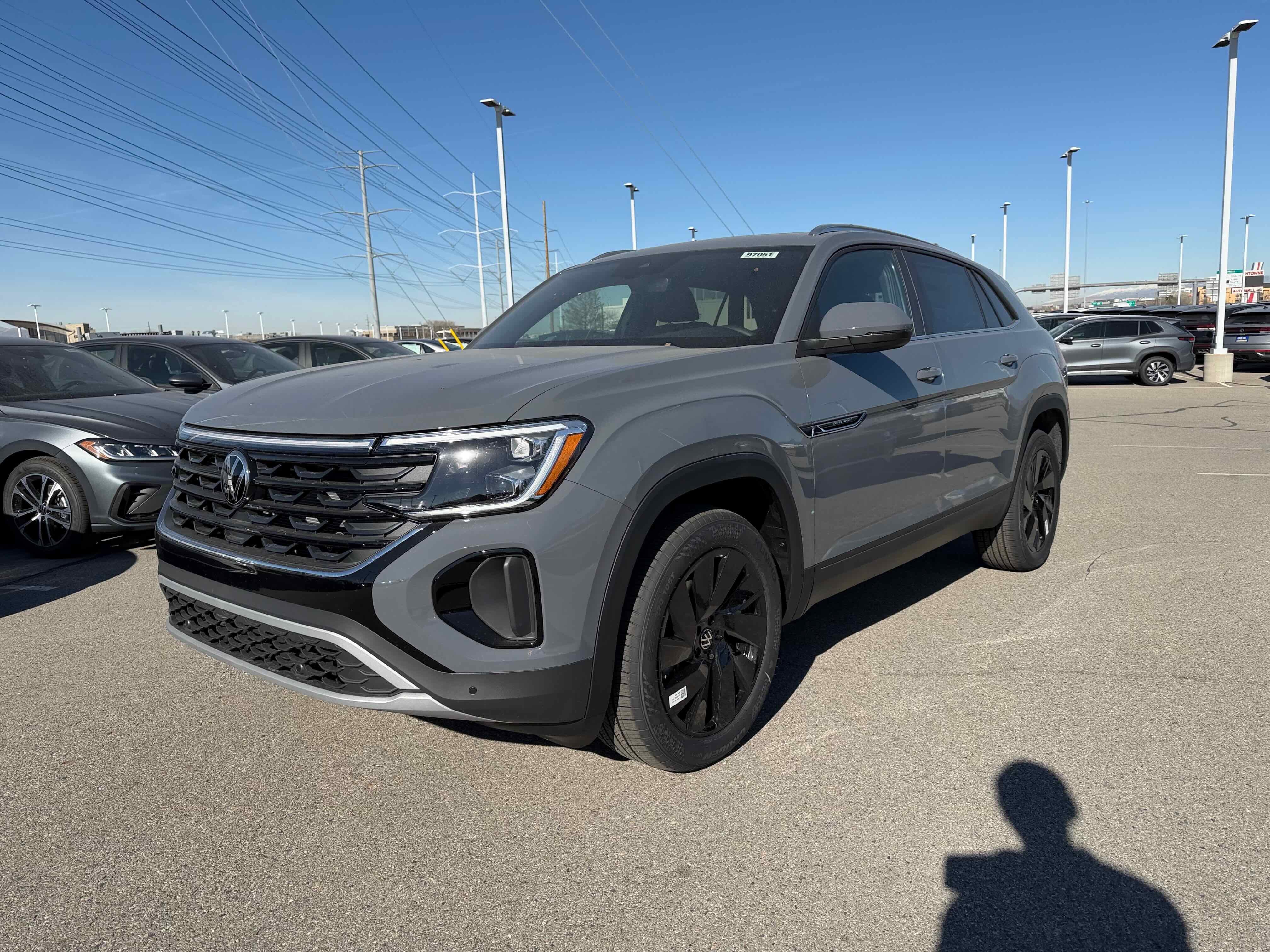 2026 Volkswagen Atlas Cross Sport 2.0T SE w/Technology