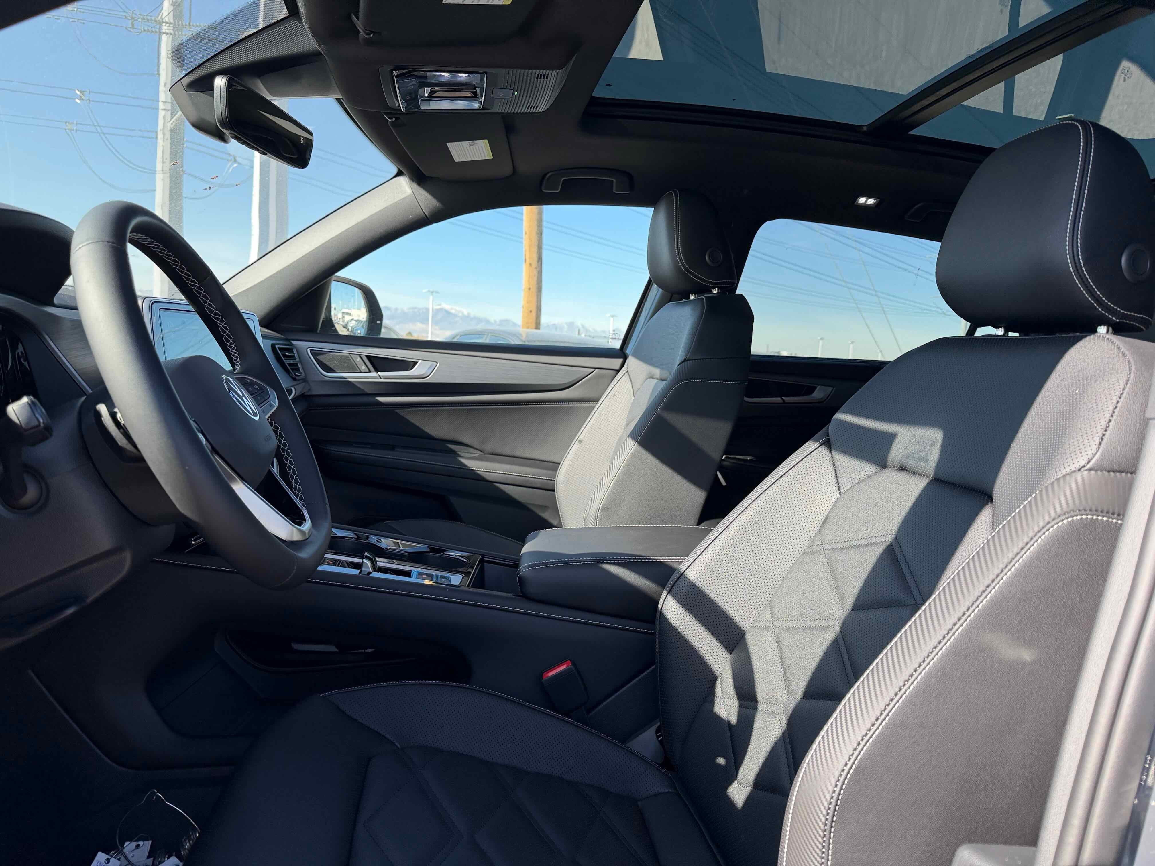 2026 Volkswagen Atlas Cross Sport 2.0T SE w/Technology