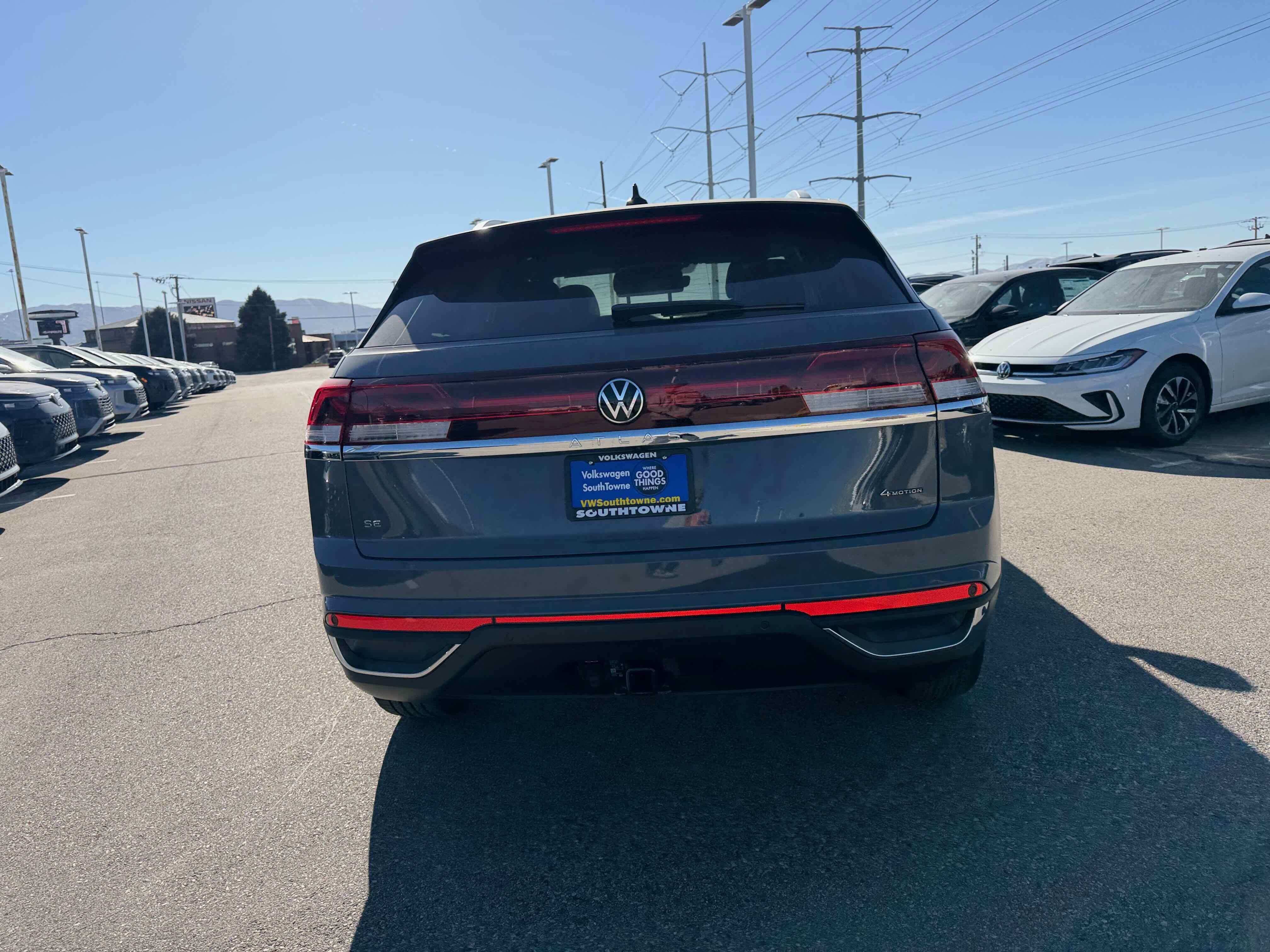 2026 Volkswagen Atlas Cross Sport 2.0T SE w/Technology