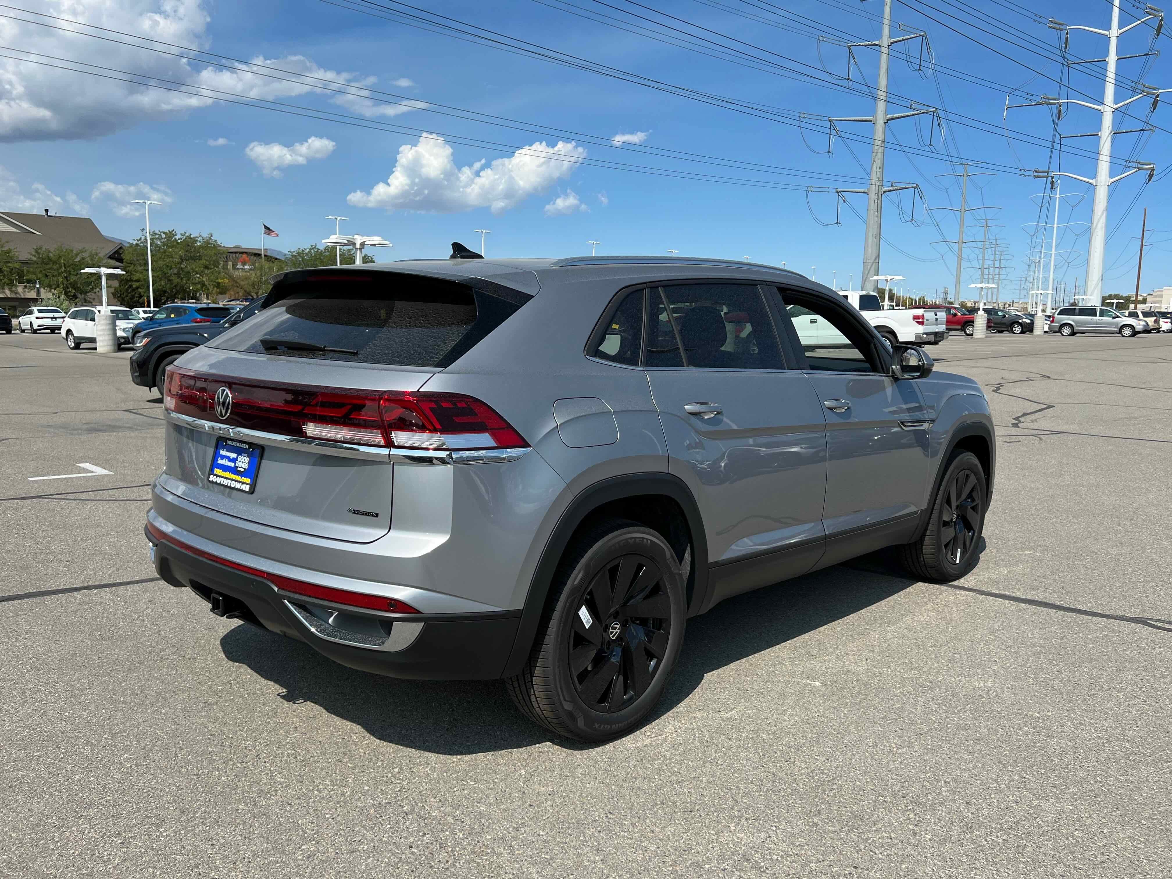2026 Volkswagen Atlas Cross Sport 2.0T SE w/Technology
