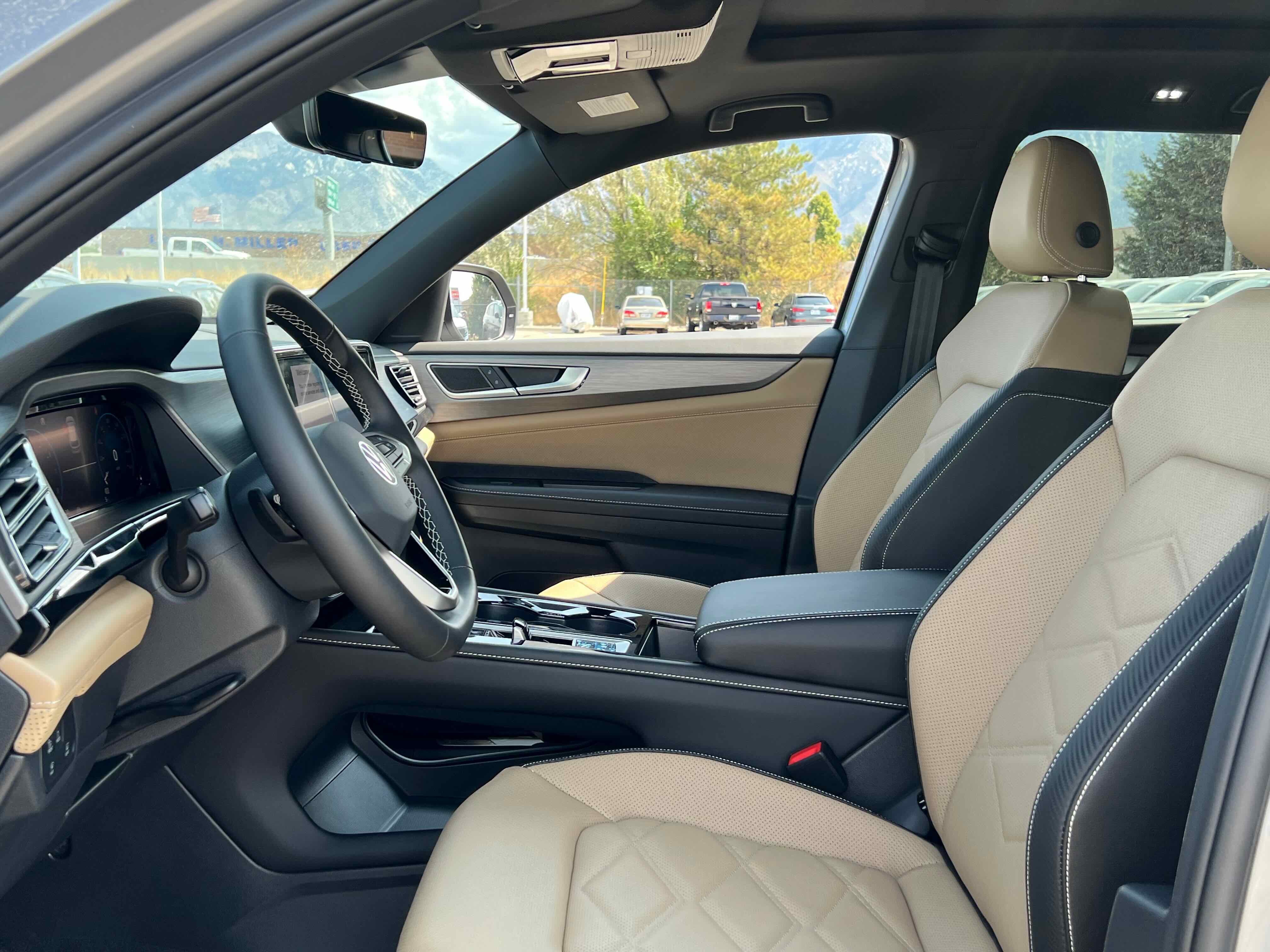 2026 Volkswagen Atlas Cross Sport 2.0T SE w/Technology