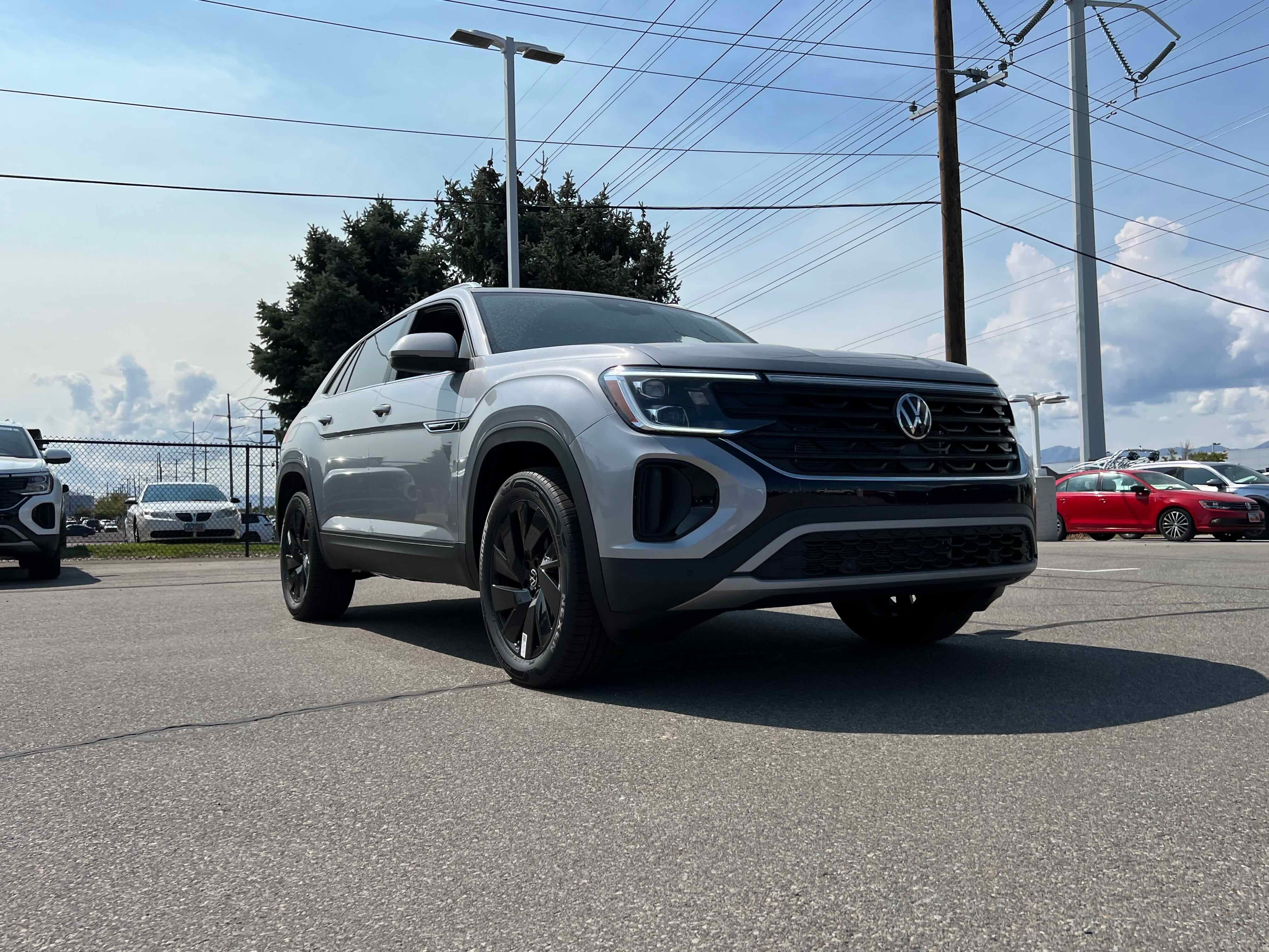 2026 Volkswagen Atlas Cross Sport 2.0T SE w/Technology