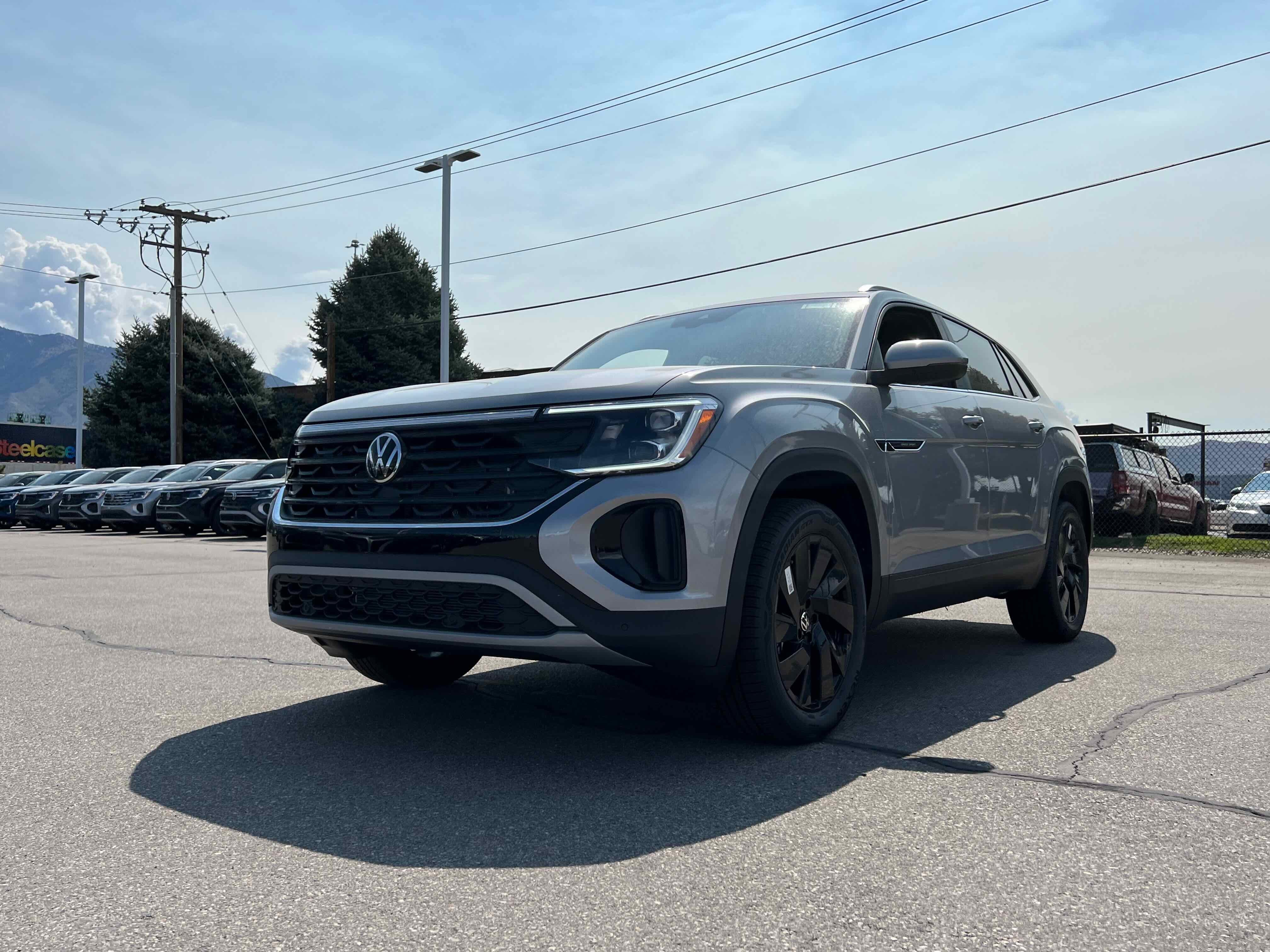 2026 Volkswagen Atlas Cross Sport 2.0T SE w/Technology