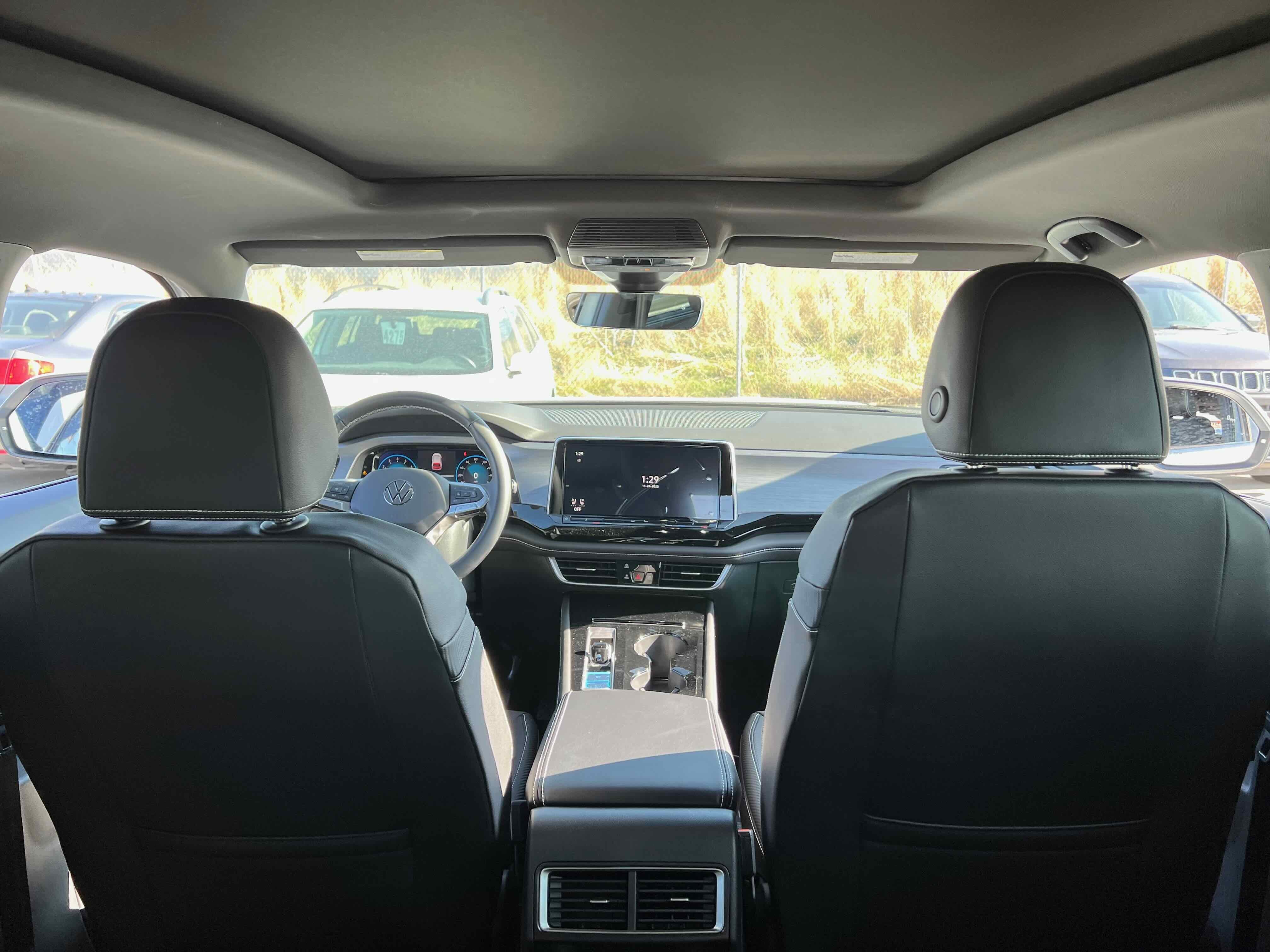 2026 Volkswagen Atlas Cross Sport 2.0T SE w/Technology