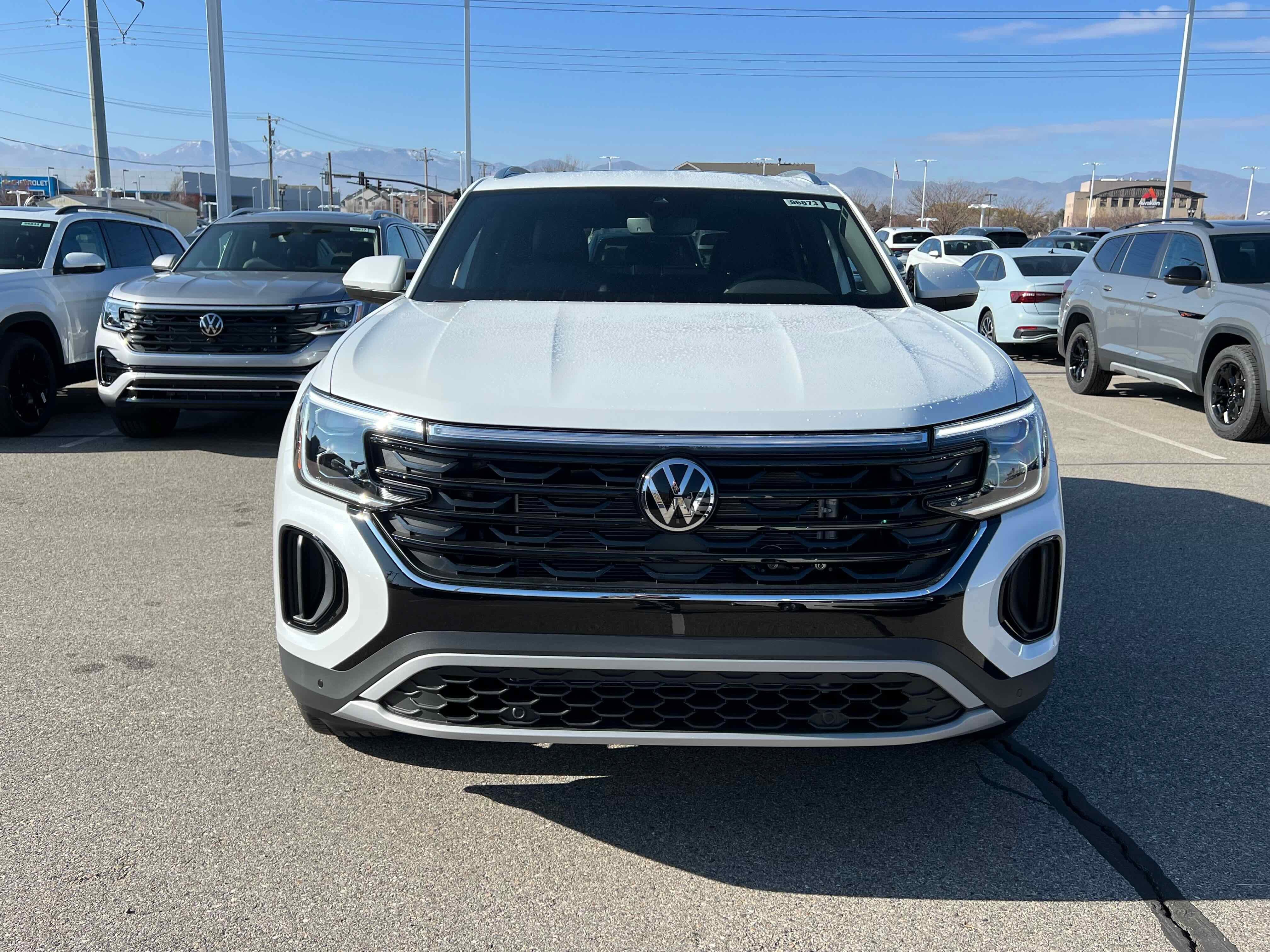 2026 Volkswagen Atlas Cross Sport 2.0T SE w/Technology