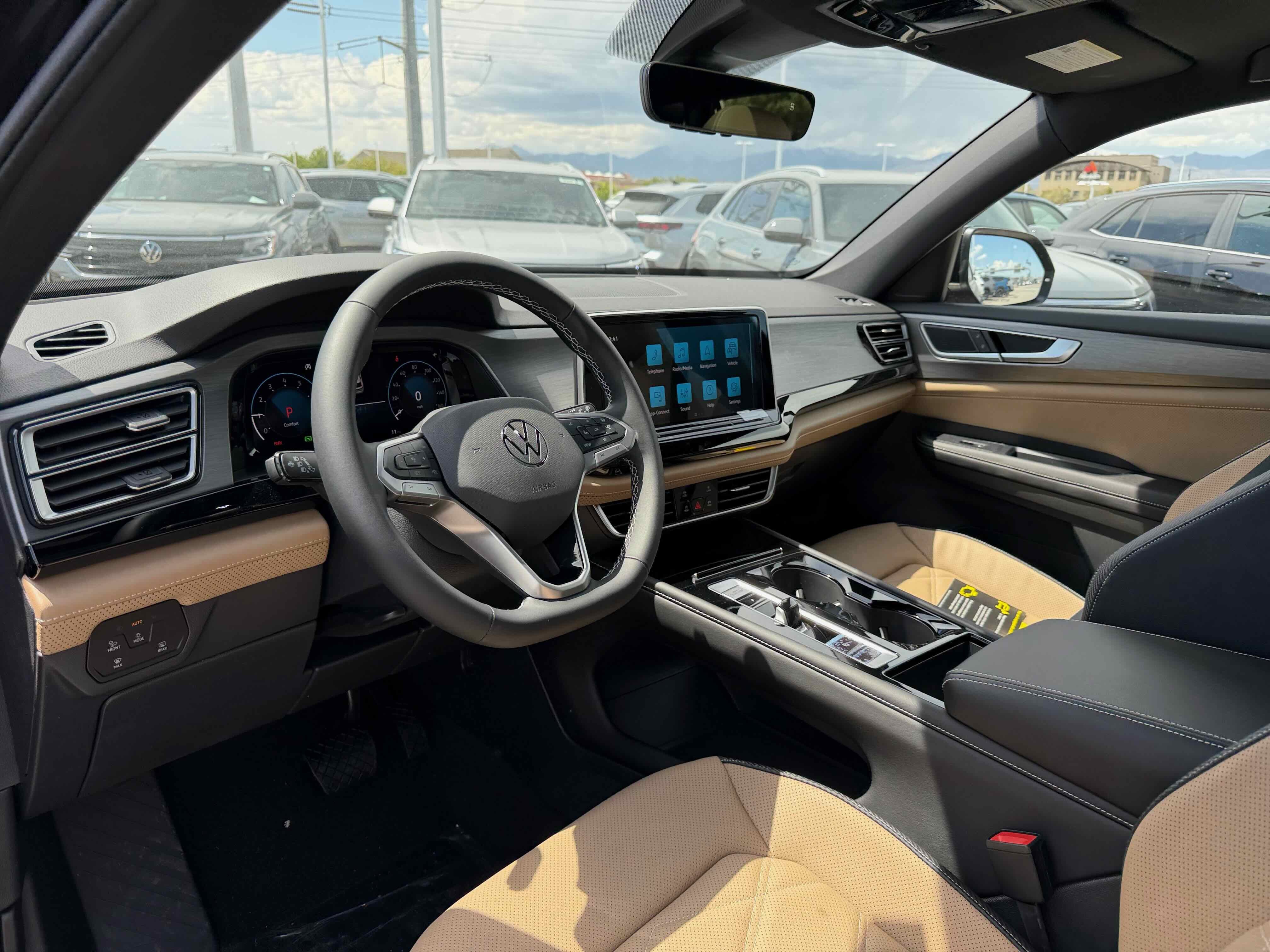 2026 Volkswagen Atlas Cross Sport 2.0T SE w/Technology