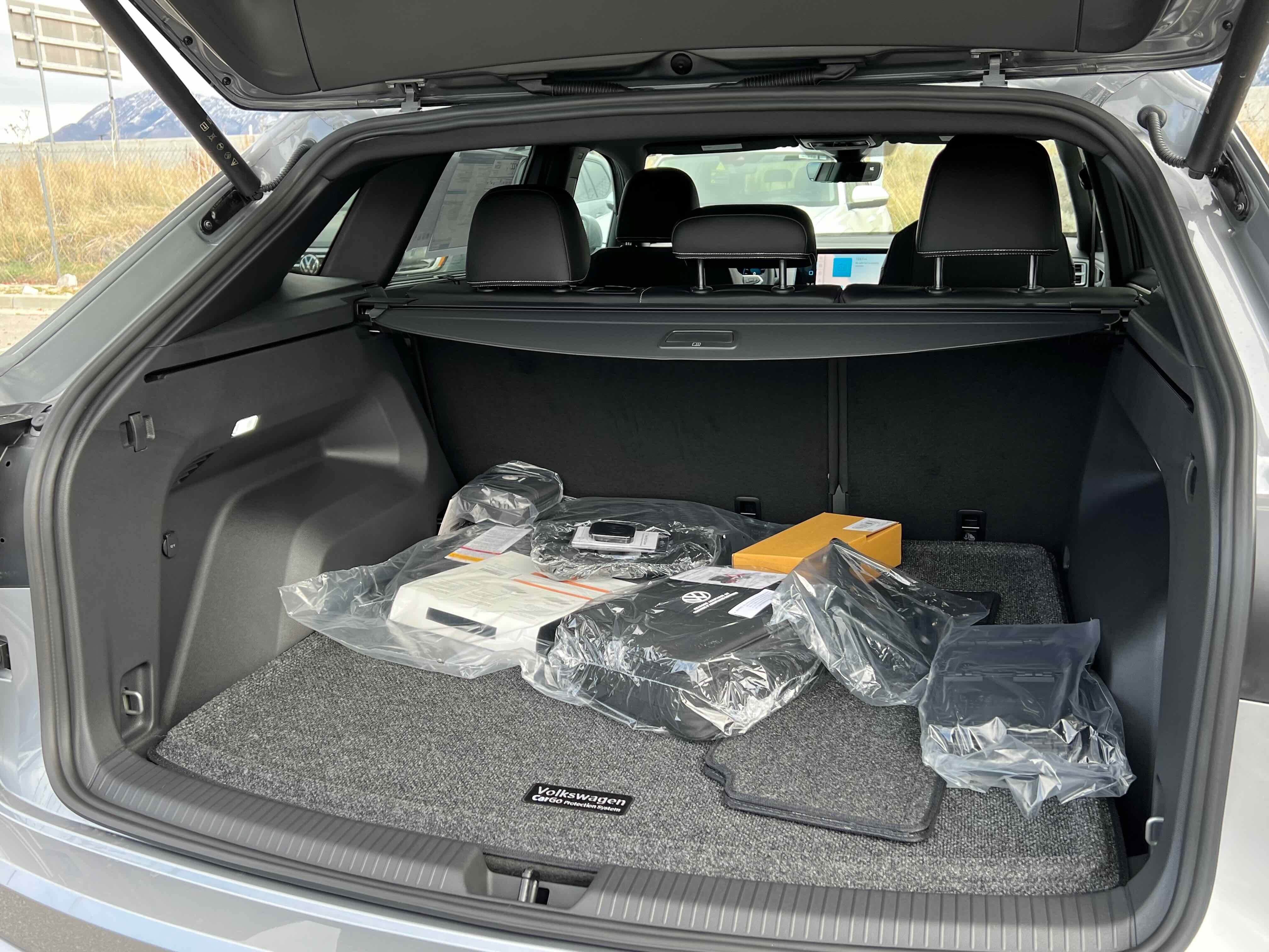 2026 Volkswagen Atlas Cross Sport 2.0T SE w/Technology