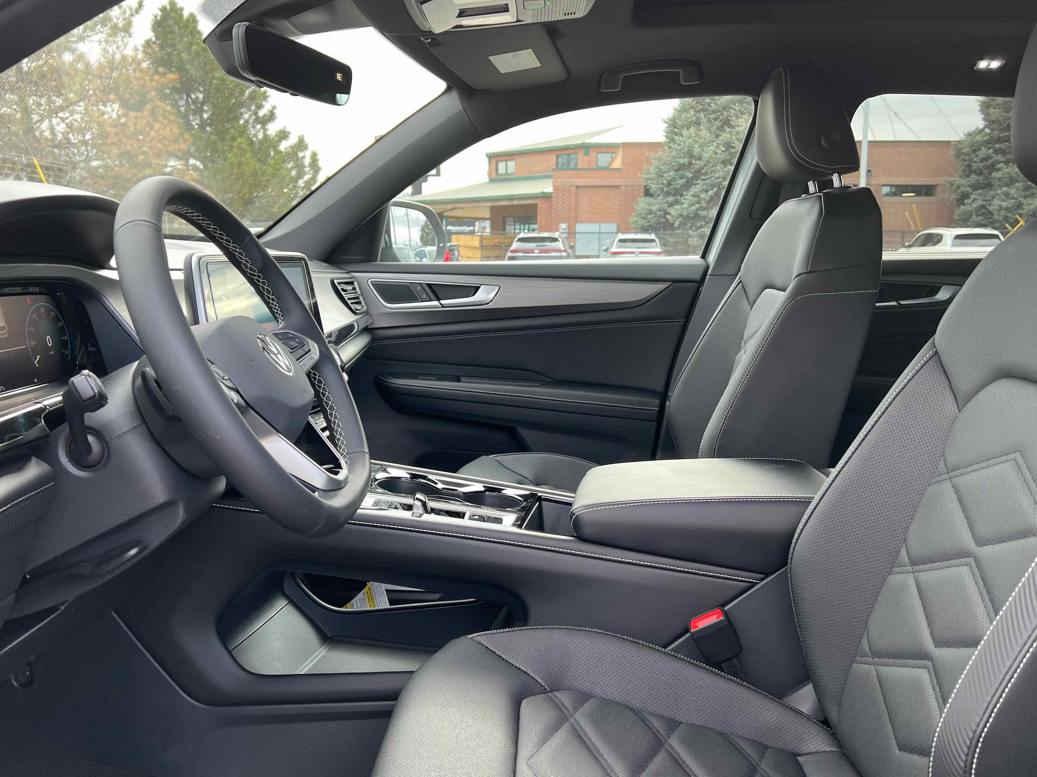 2026 Volkswagen Atlas Cross Sport 2.0T SE w/Technology