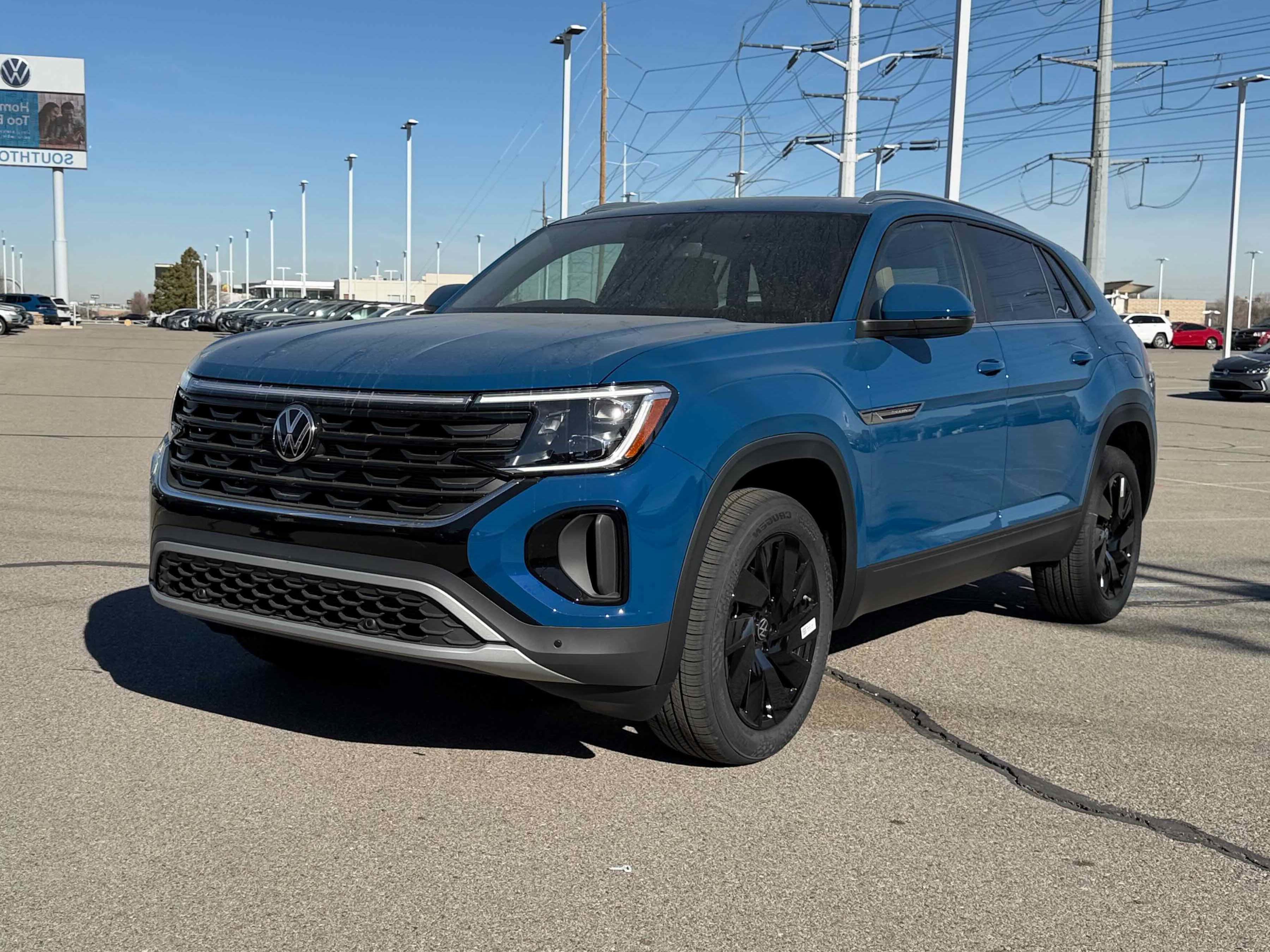 2026 Volkswagen Atlas Cross Sport 2.0T SE w/Technology