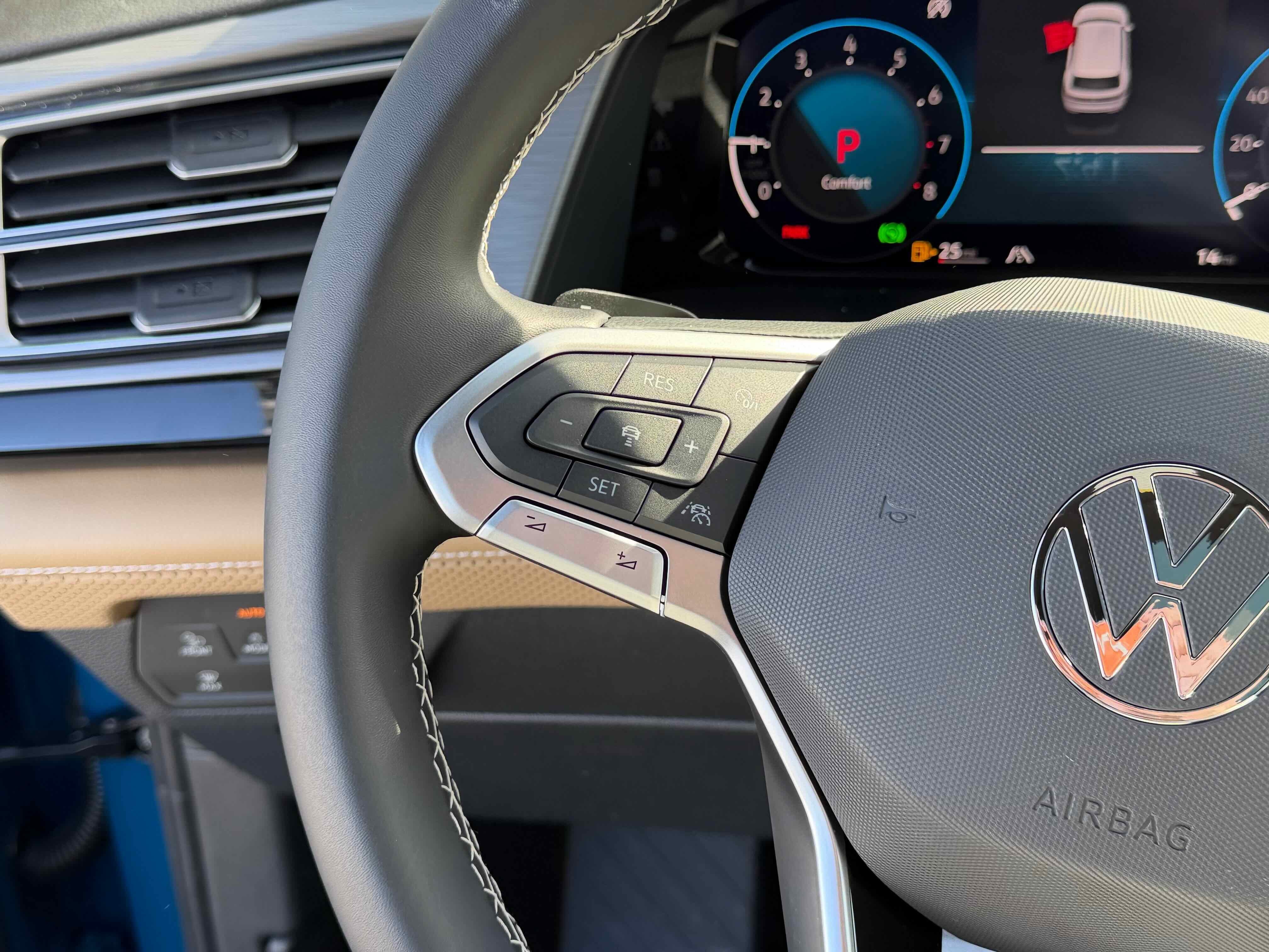 2026 Volkswagen Atlas Cross Sport 2.0T SE w/Technology