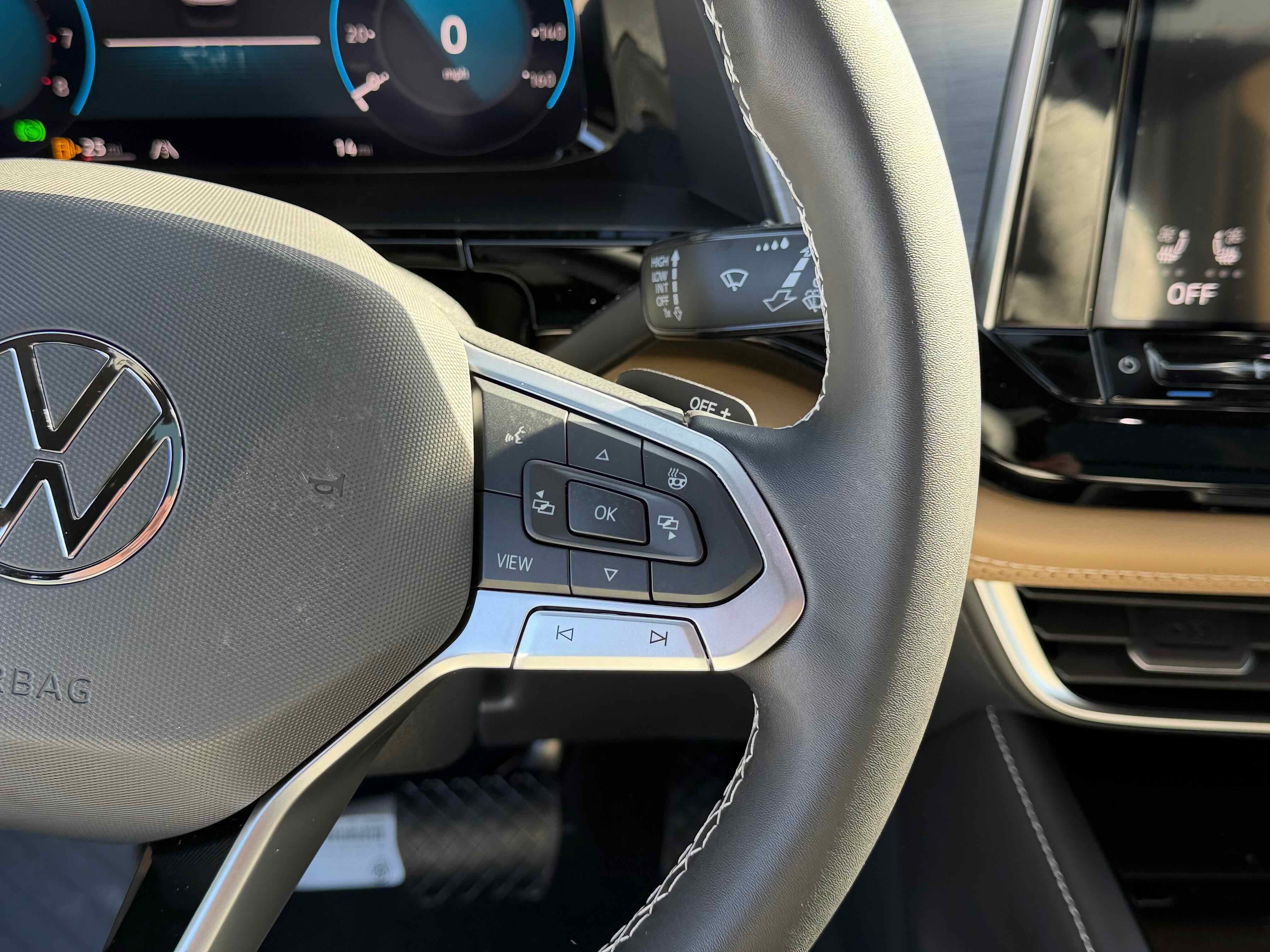 2026 Volkswagen Atlas Cross Sport 2.0T SE w/Technology