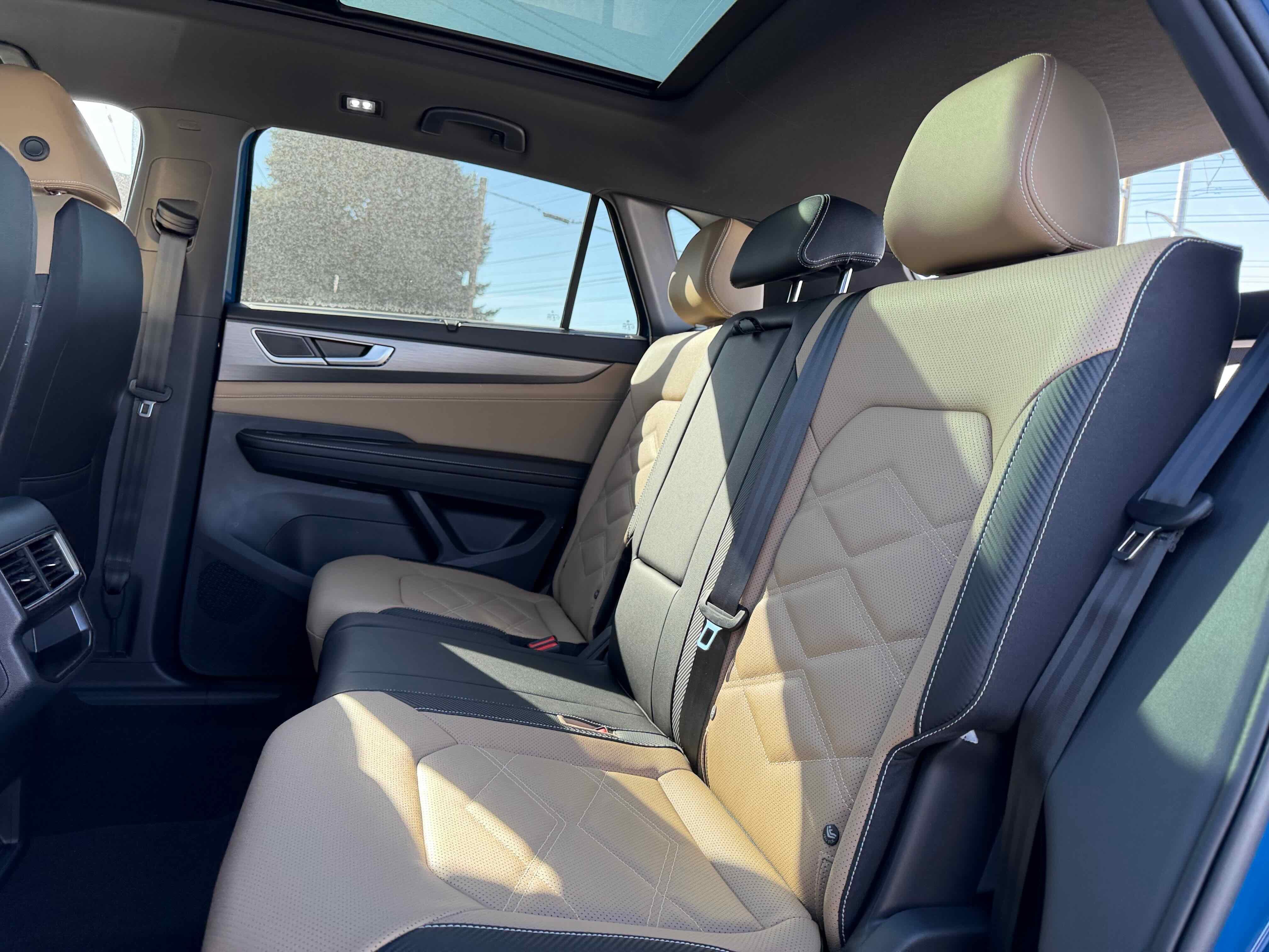 2026 Volkswagen Atlas Cross Sport 2.0T SE w/Technology