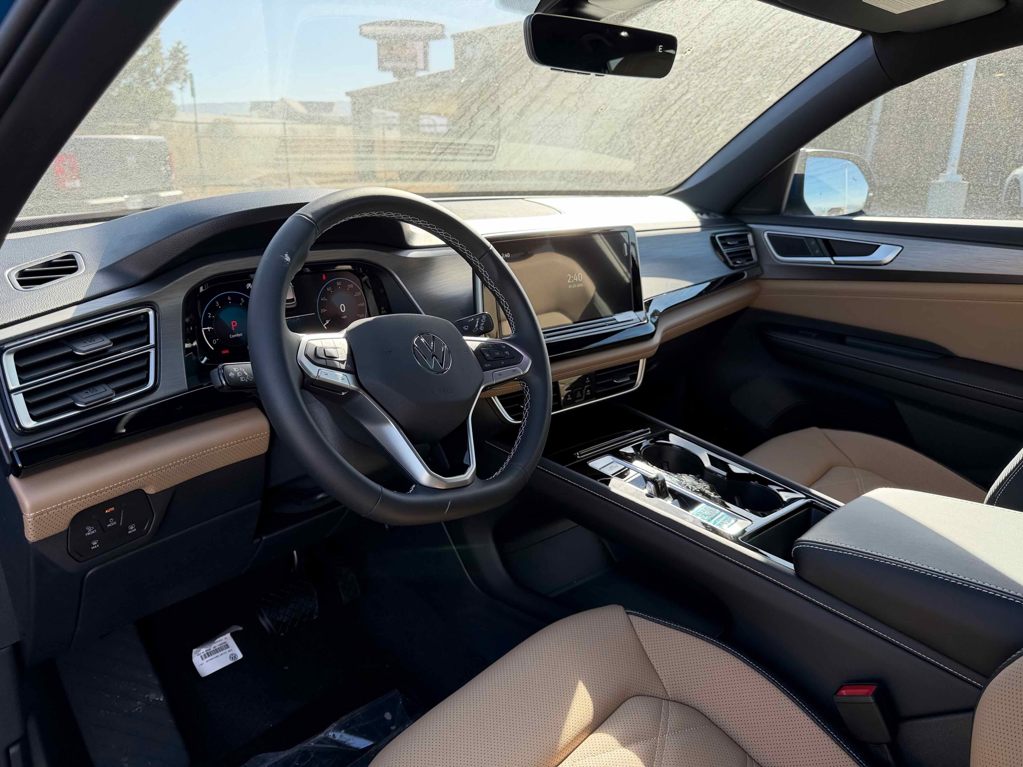 2026 Volkswagen Atlas Cross Sport 2.0T SE w/Technology