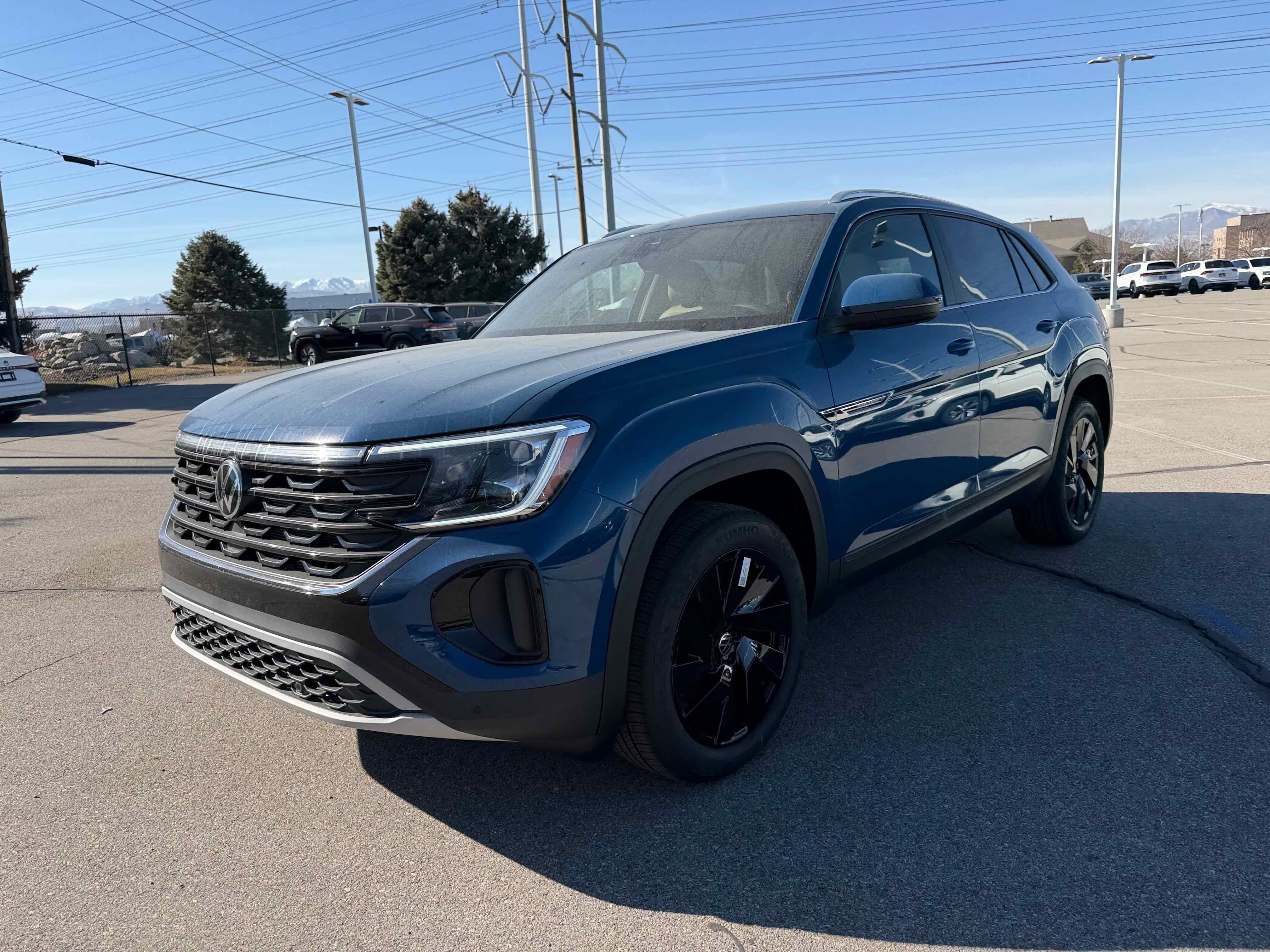 2026 Volkswagen Atlas Cross Sport 2.0T SE w/Technology