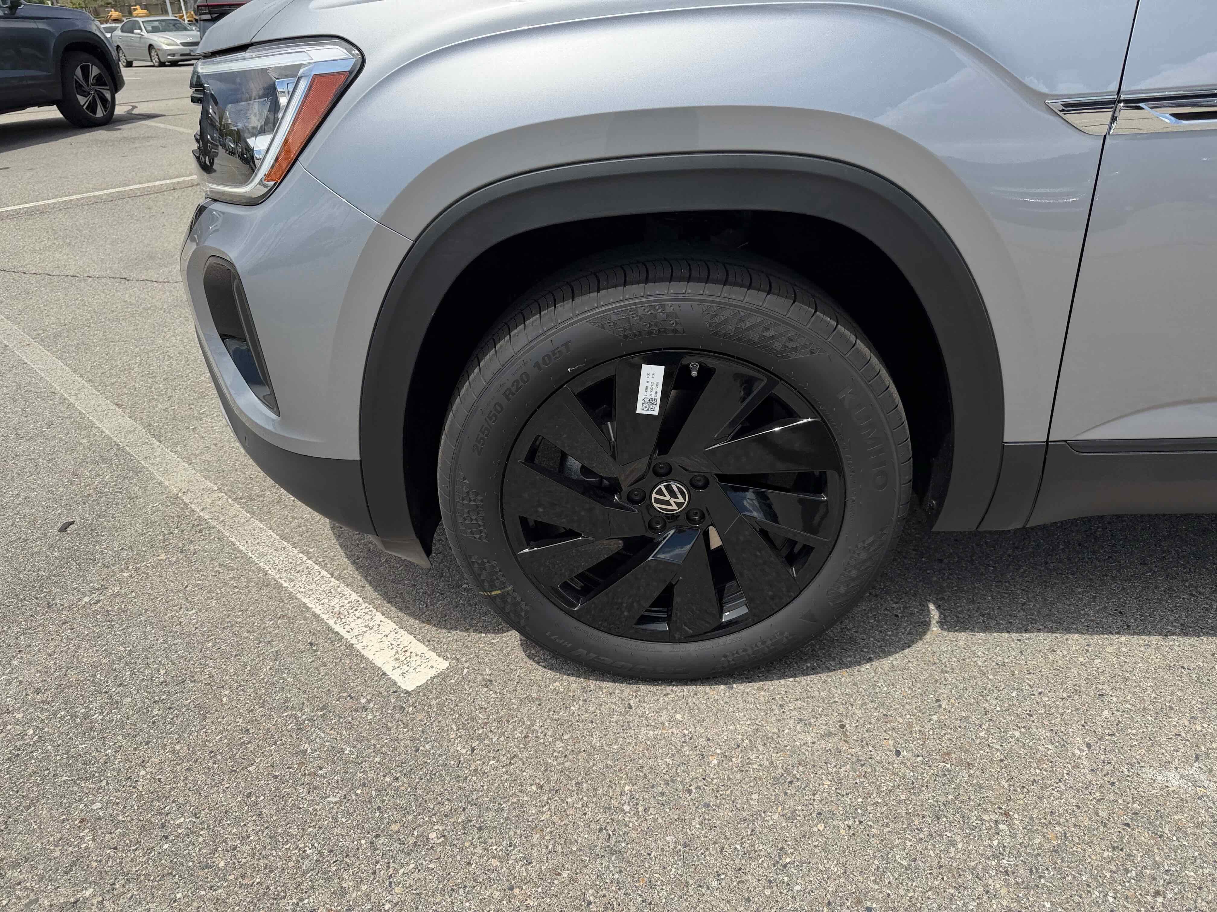 2026 Volkswagen Atlas Cross Sport 2.0T SE w/Technology