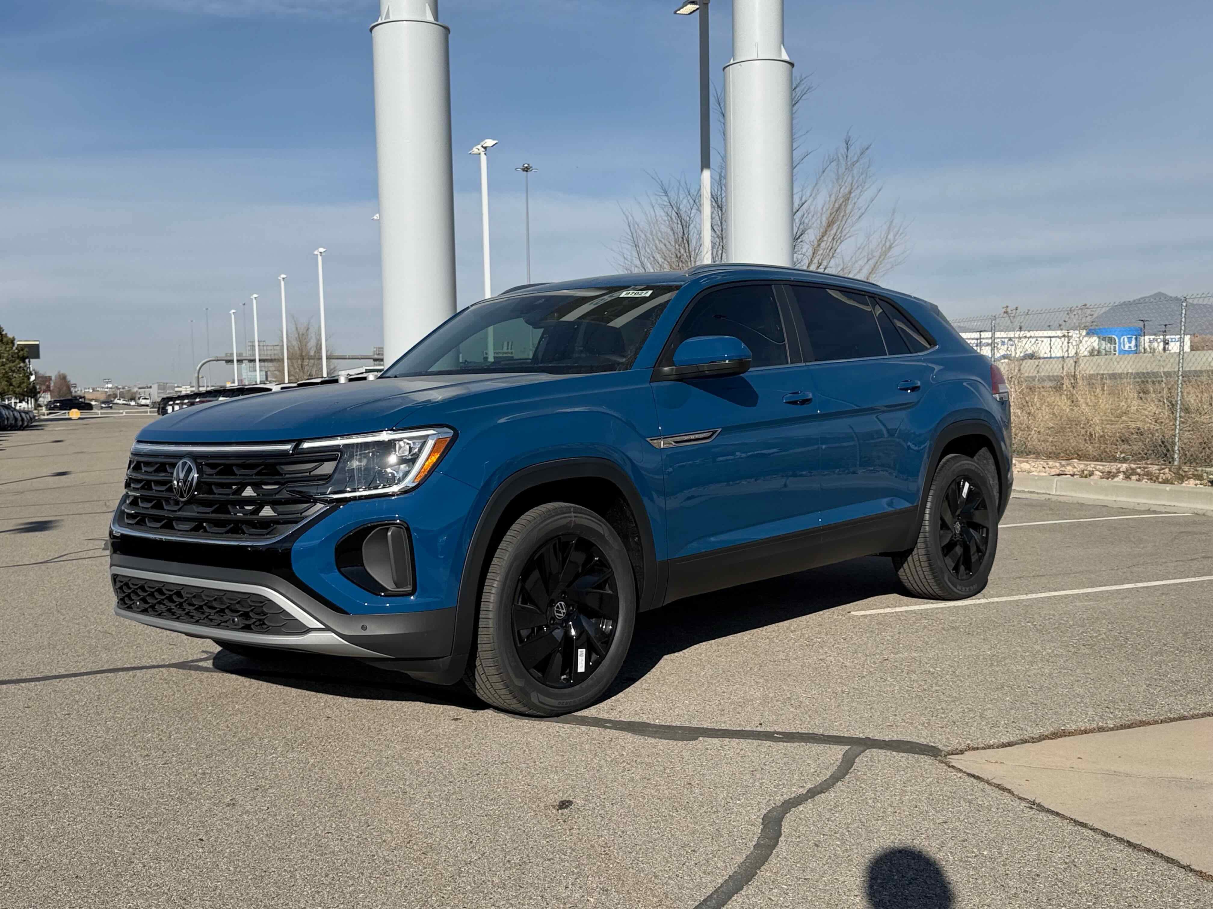 2026 Volkswagen Atlas Cross Sport 2.0T SE w/Technology