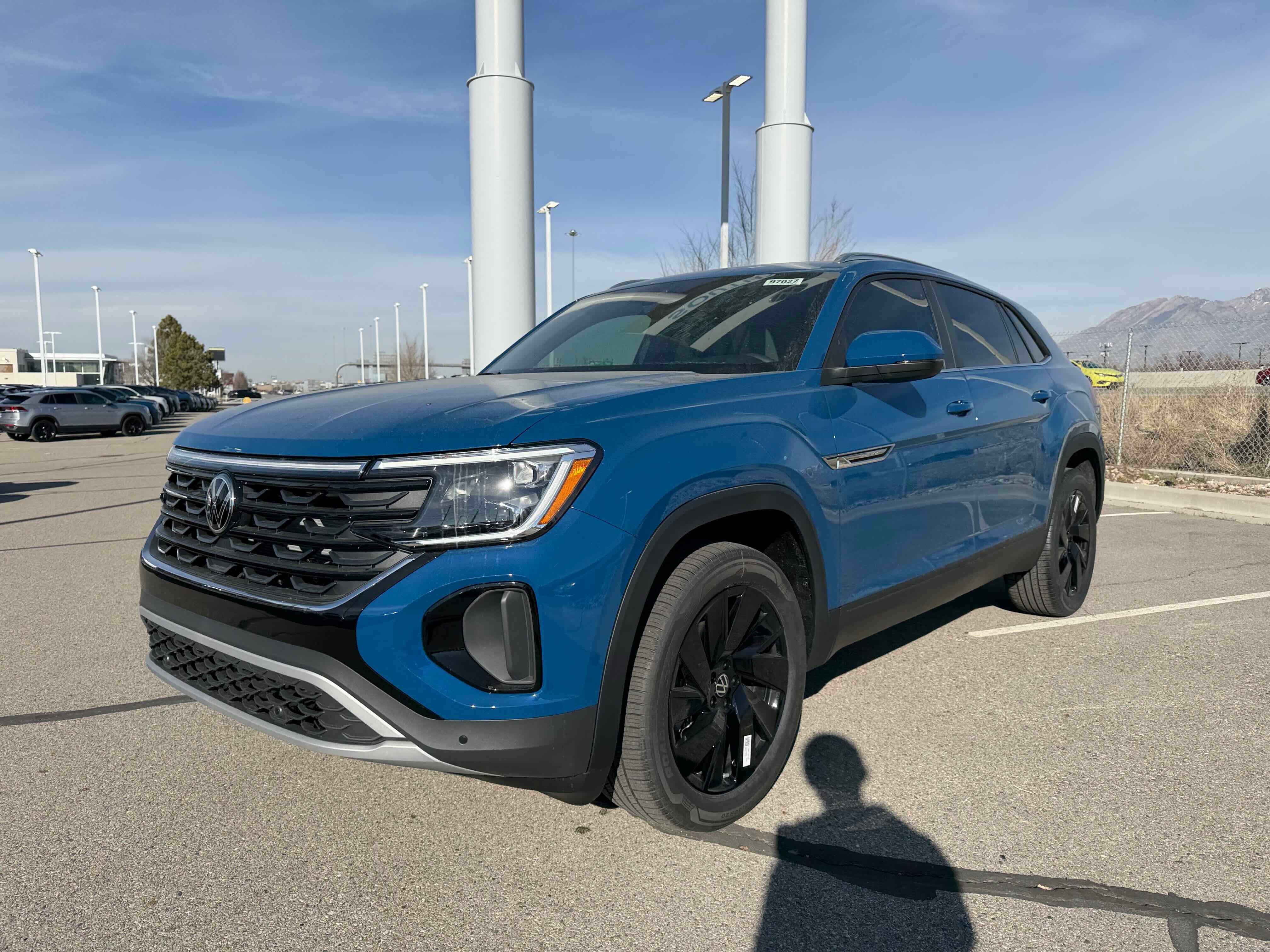 2026 Volkswagen Atlas Cross Sport 2.0T SE w/Technology