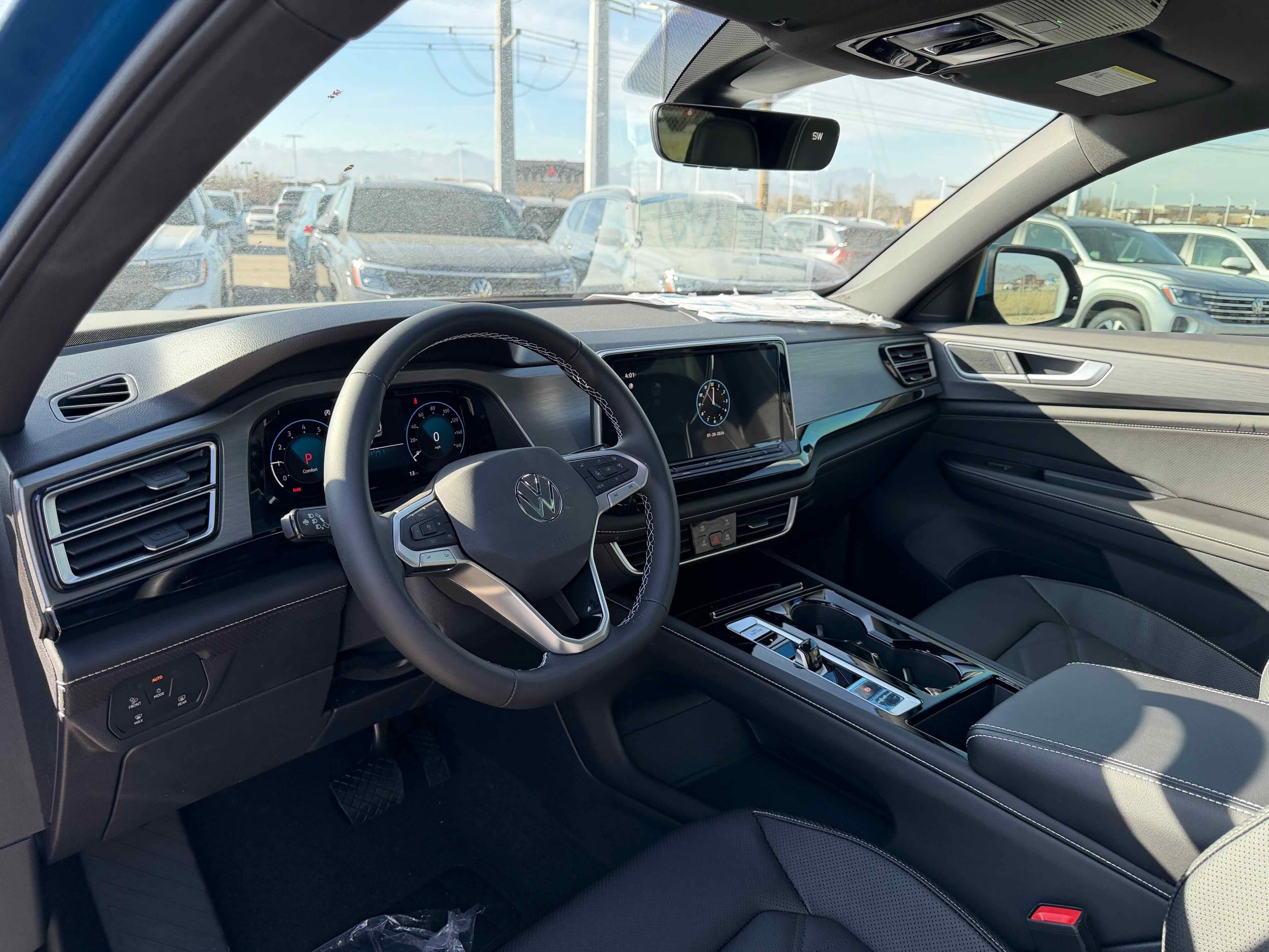 2026 Volkswagen Atlas Cross Sport 2.0T SE w/Technology