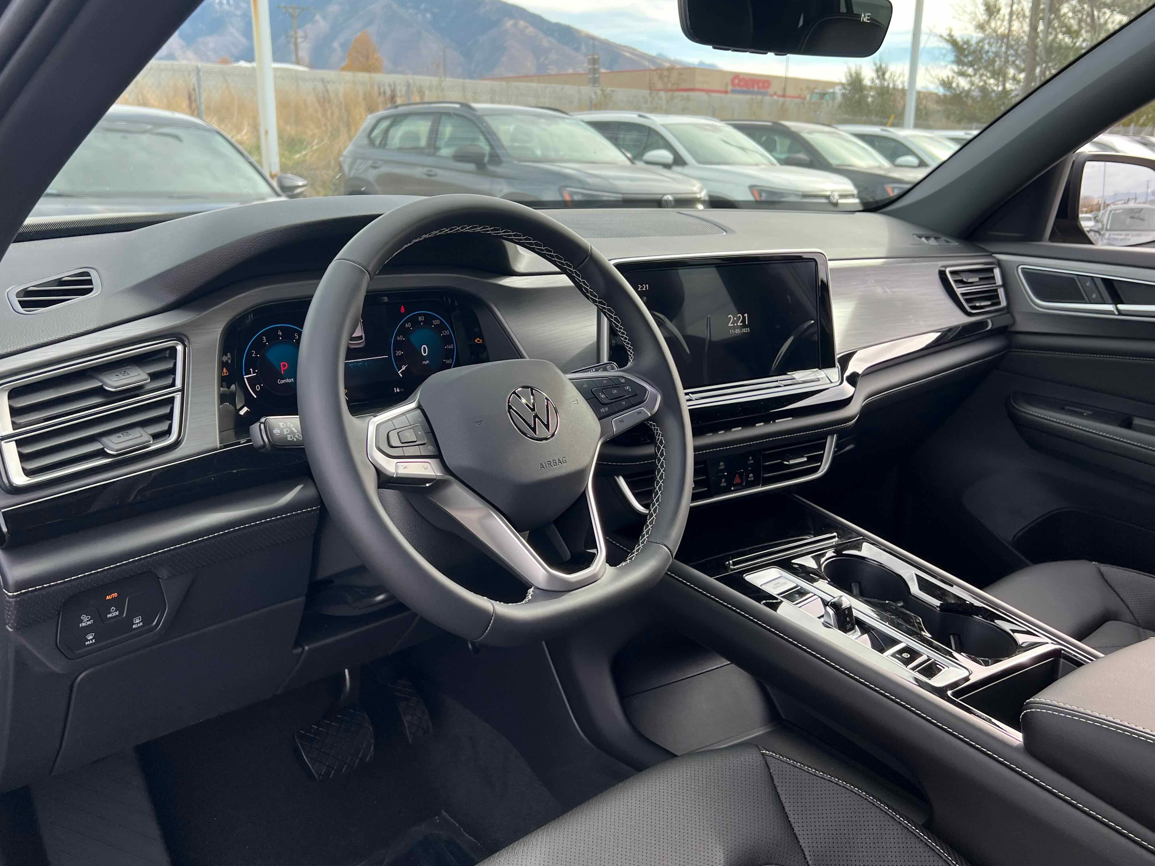 2026 Volkswagen Atlas Cross Sport 2.0T SE w/Technology