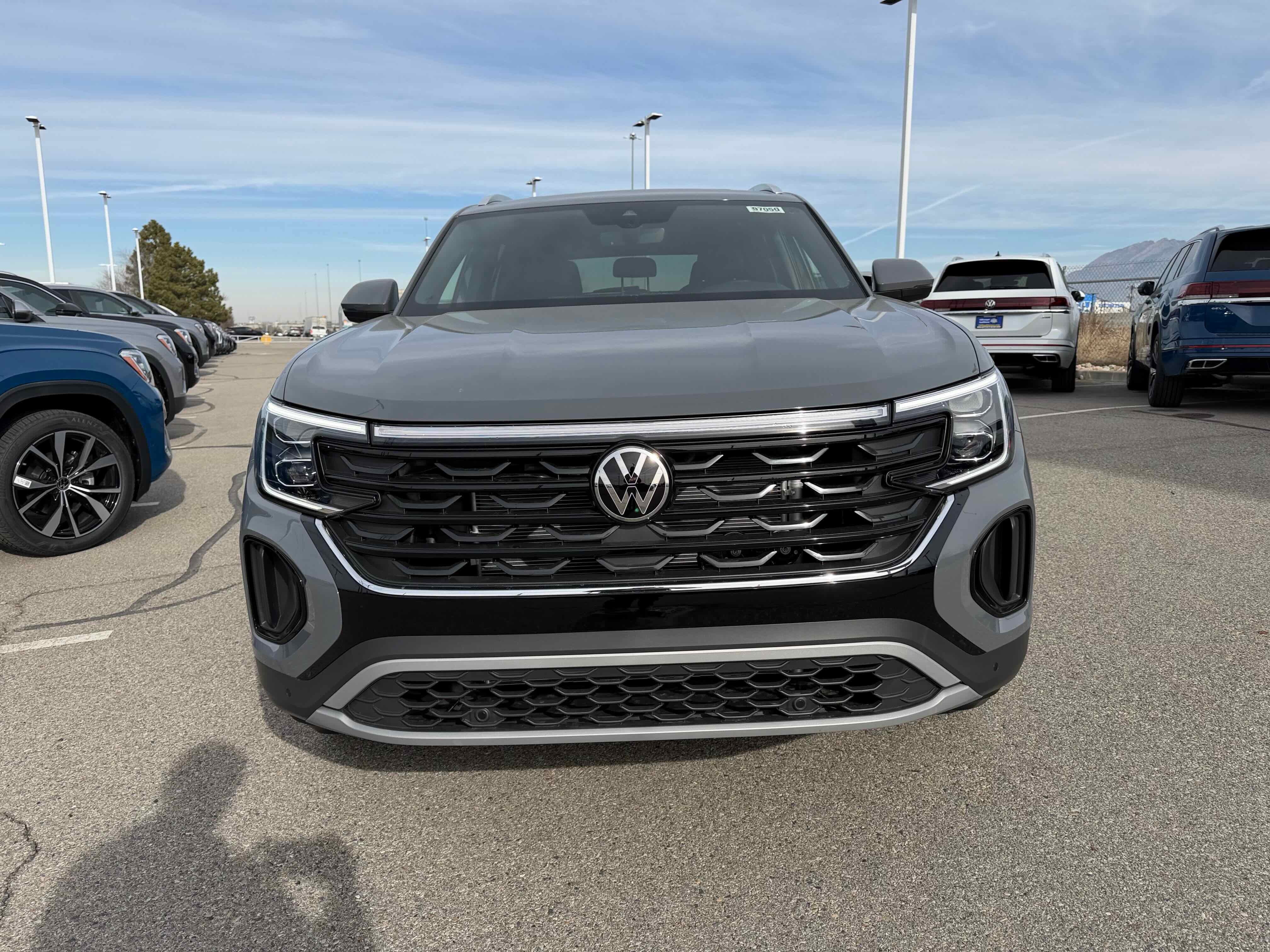 2026 Volkswagen Atlas Cross Sport 2.0T SE w/Technology