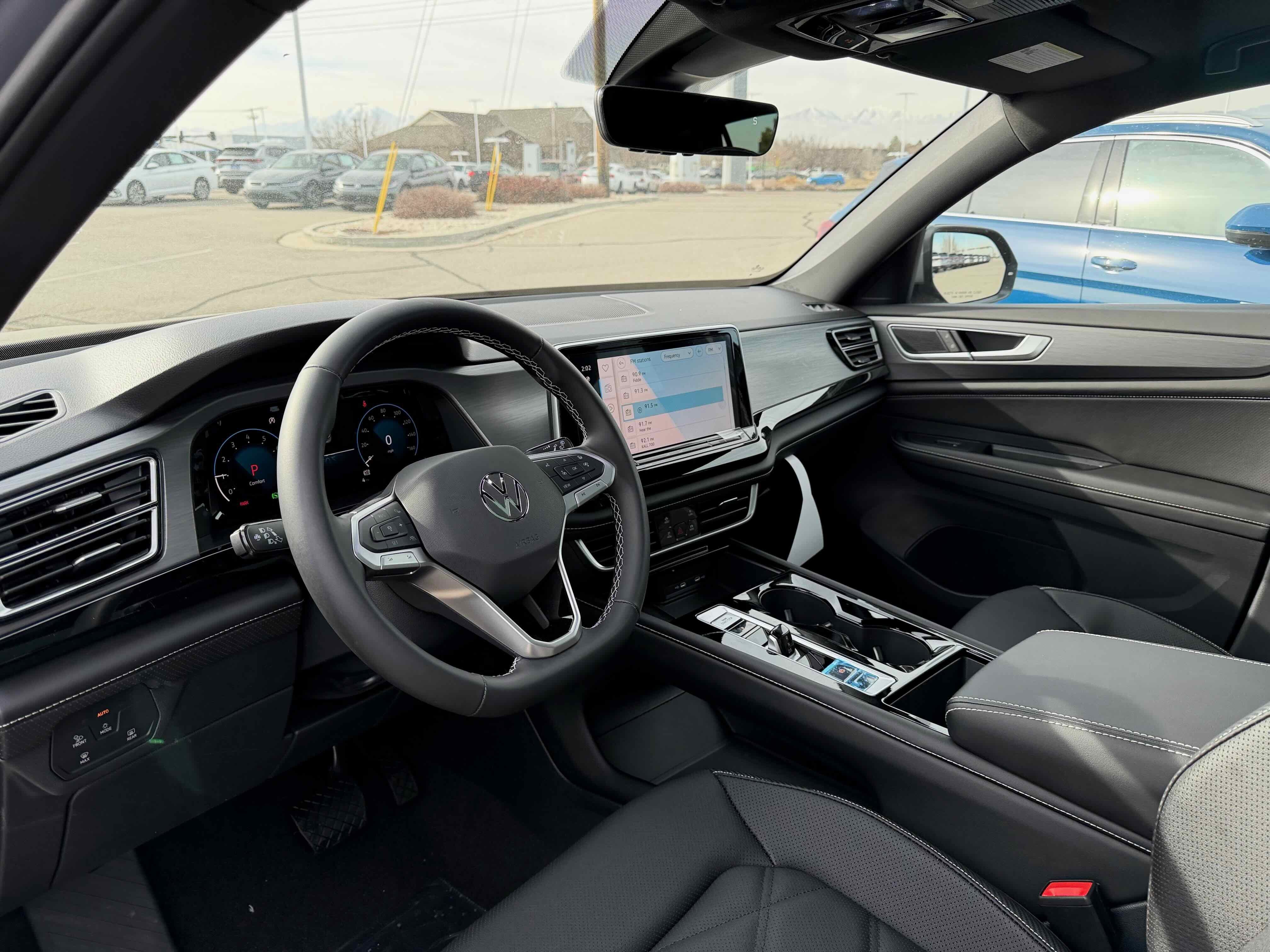 2026 Volkswagen Atlas Cross Sport 2.0T SE w/Technology