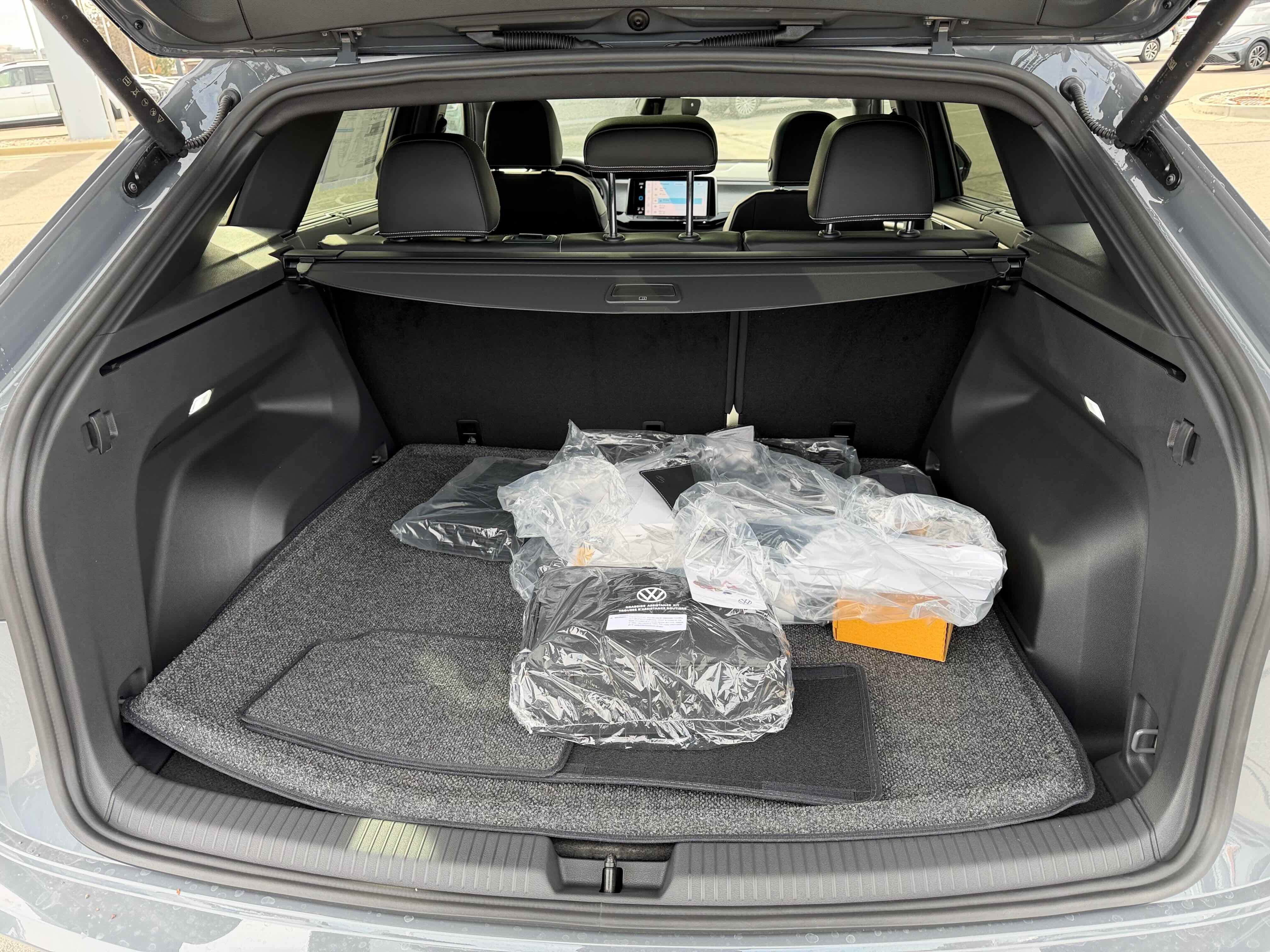 2026 Volkswagen Atlas Cross Sport 2.0T SE w/Technology