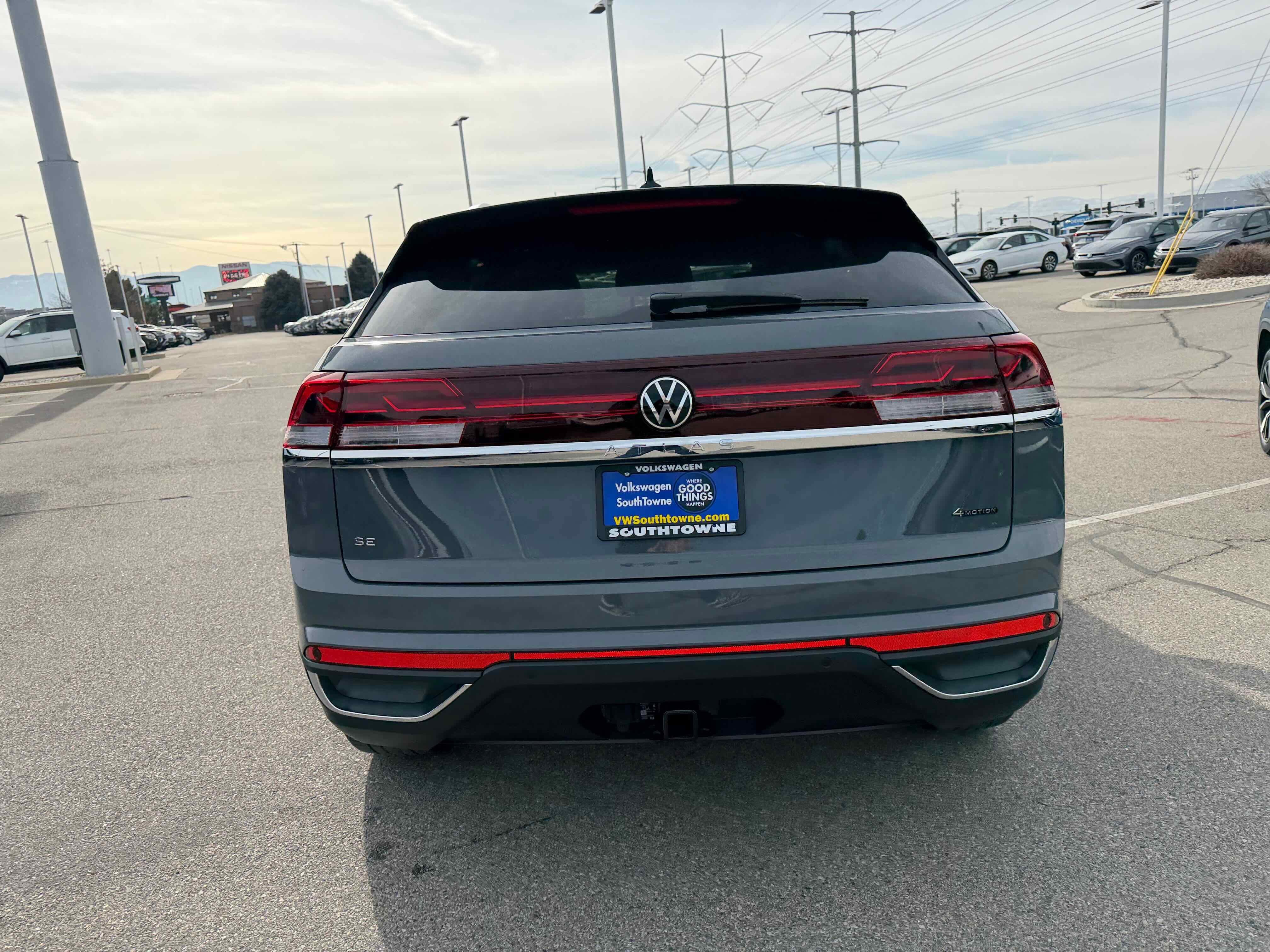2026 Volkswagen Atlas Cross Sport 2.0T SE w/Technology