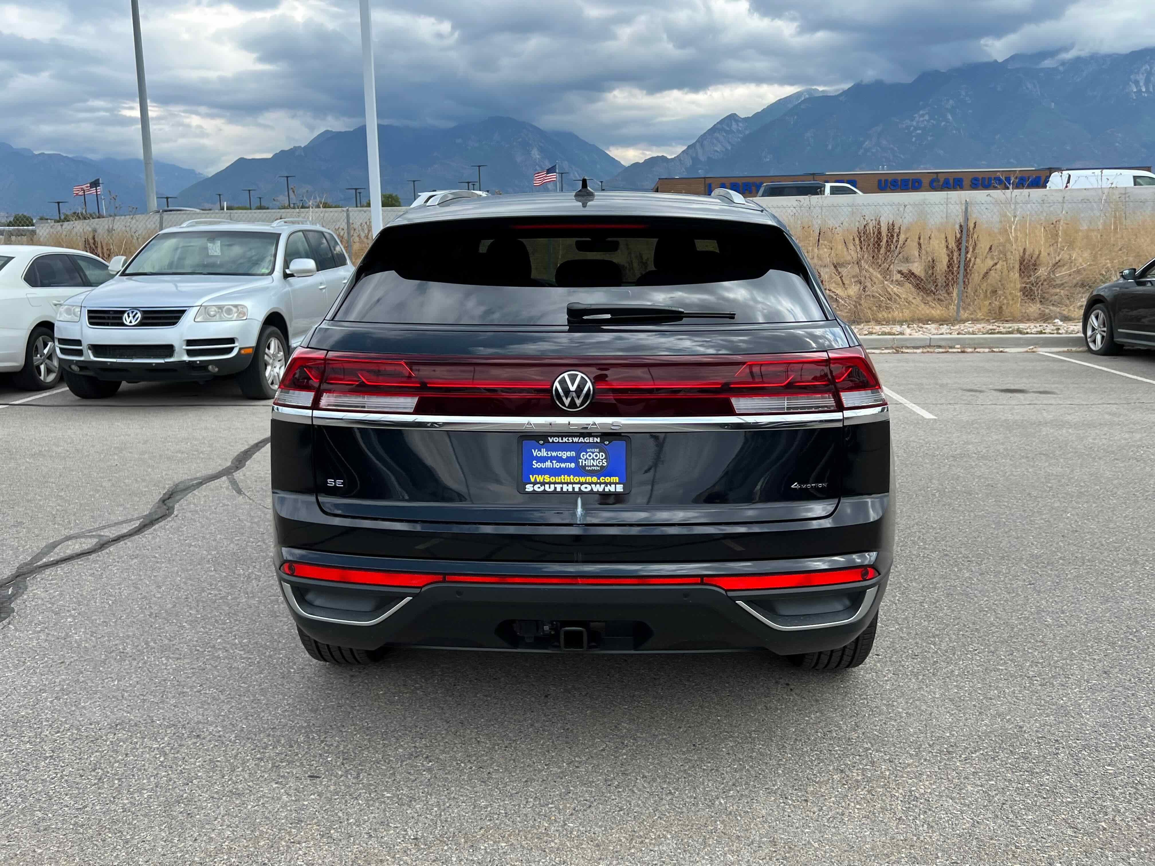 2026 Volkswagen Atlas Cross Sport 2.0T SE w/Technology