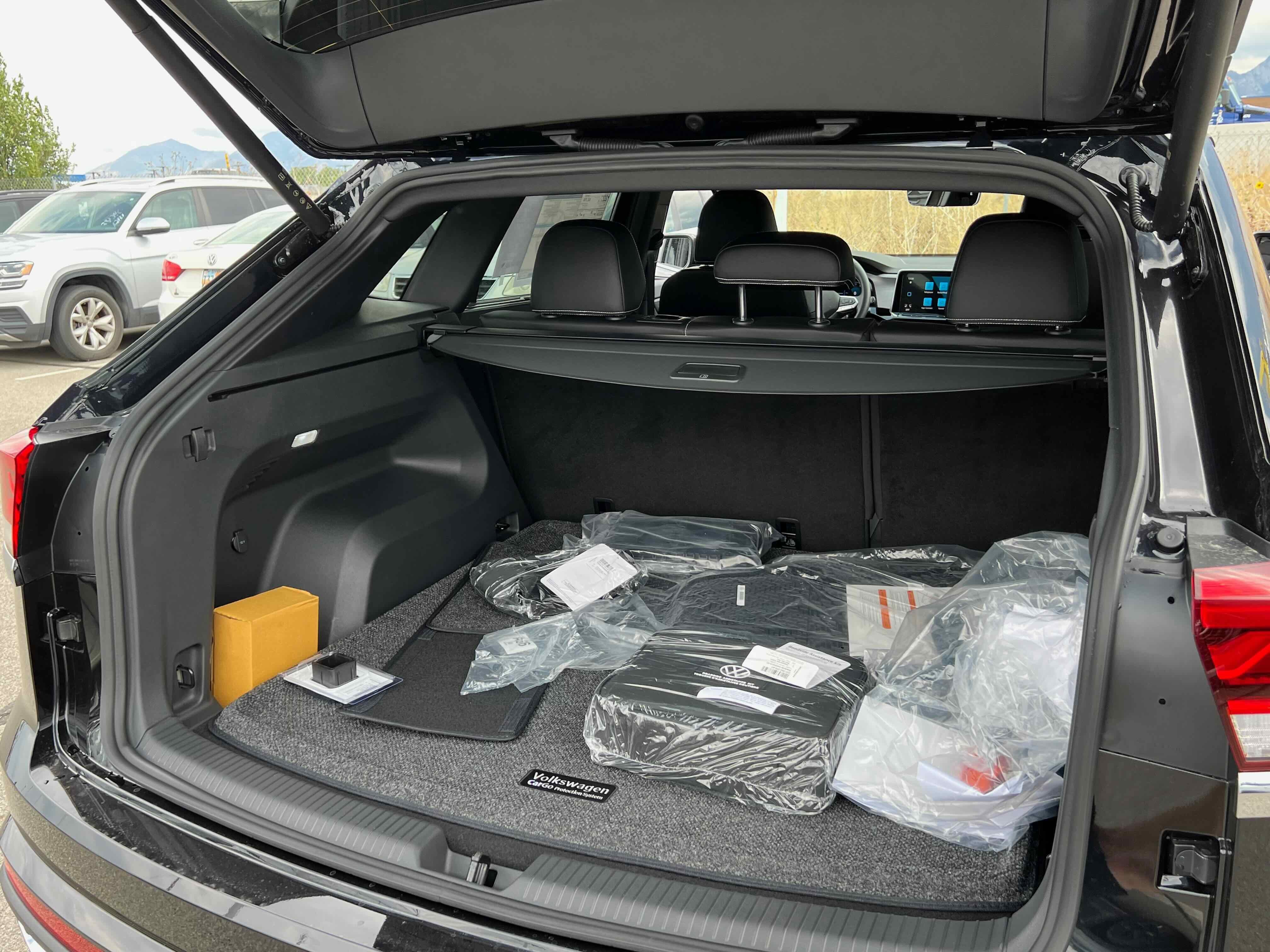 2026 Volkswagen Atlas Cross Sport 2.0T SE w/Technology