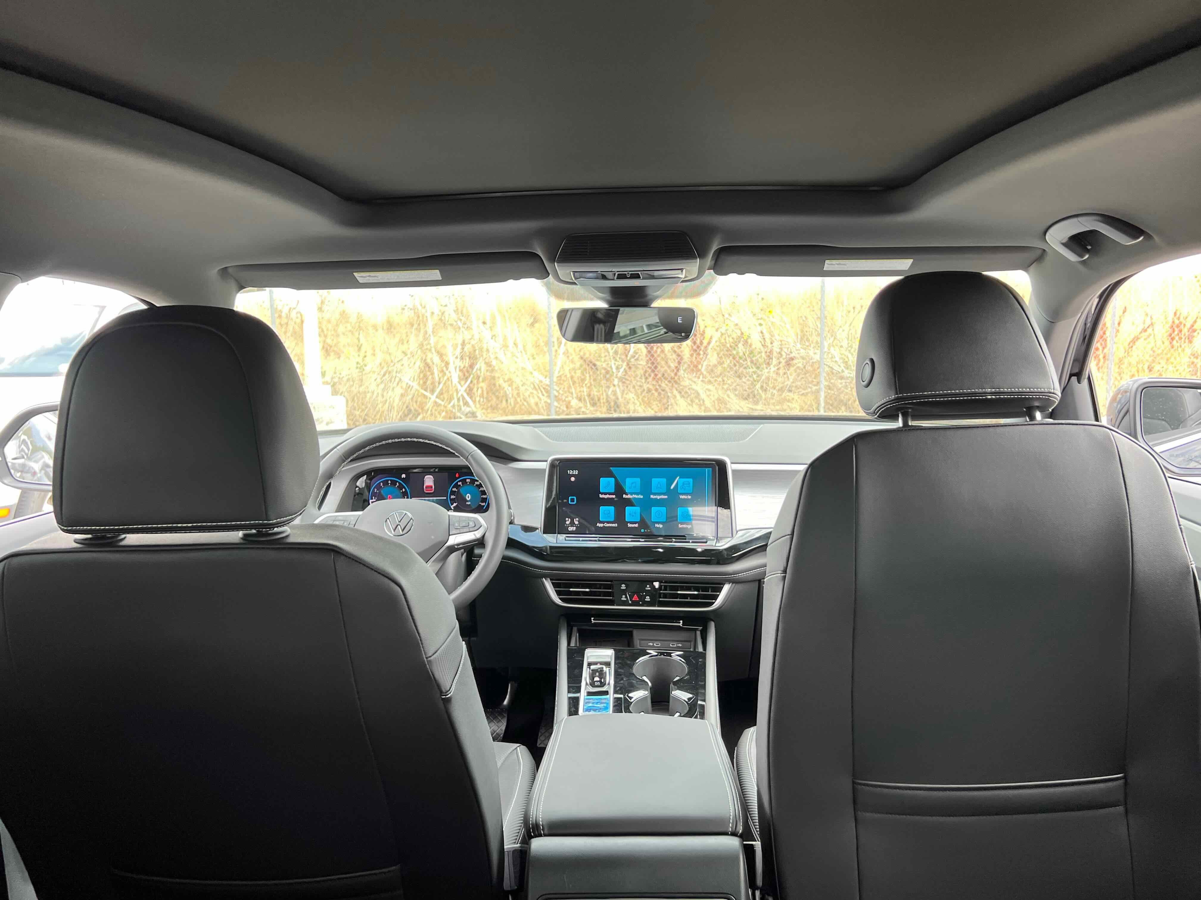 2026 Volkswagen Atlas Cross Sport 2.0T SE w/Technology