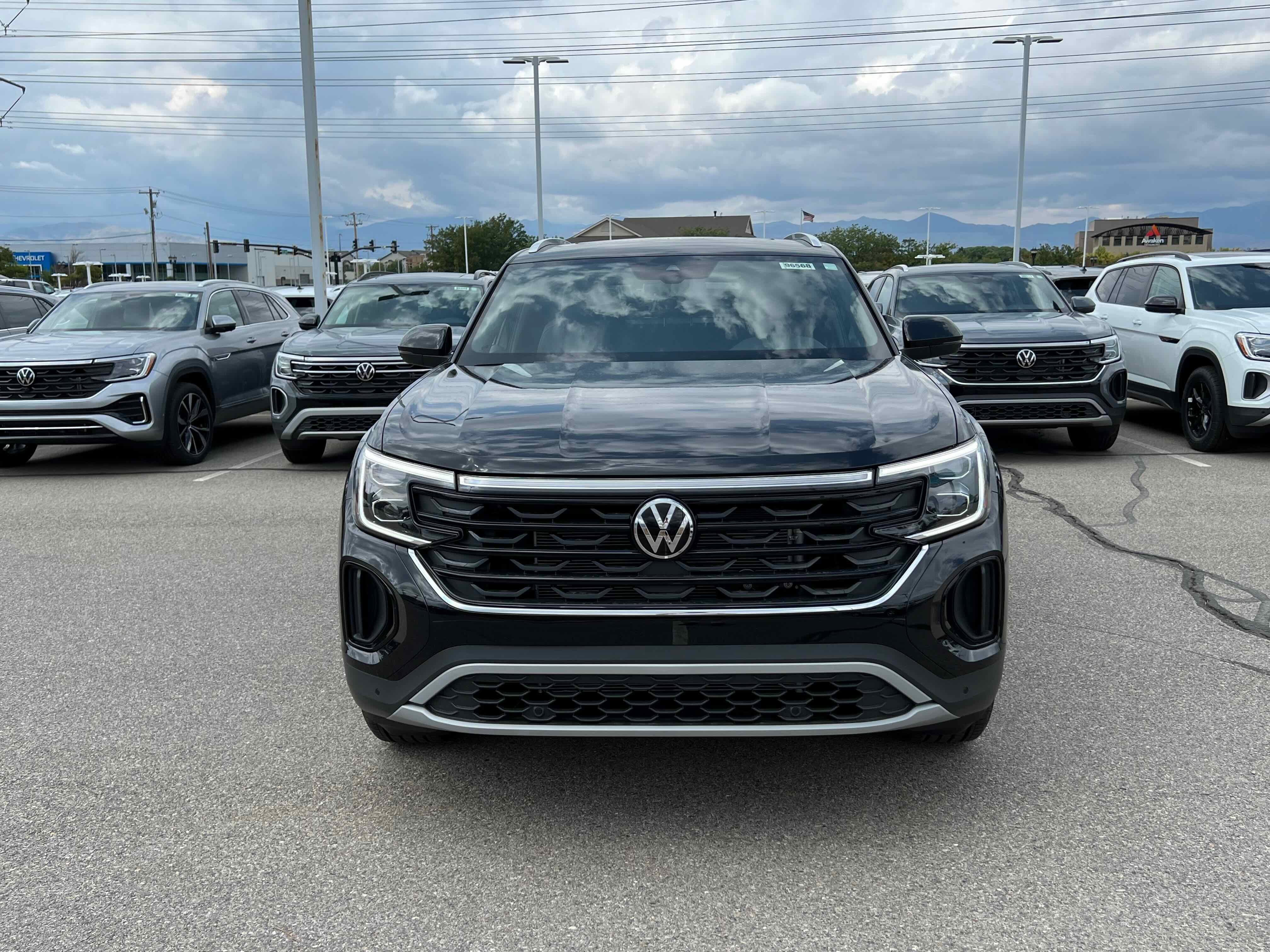 2026 Volkswagen Atlas Cross Sport 2.0T SE w/Technology