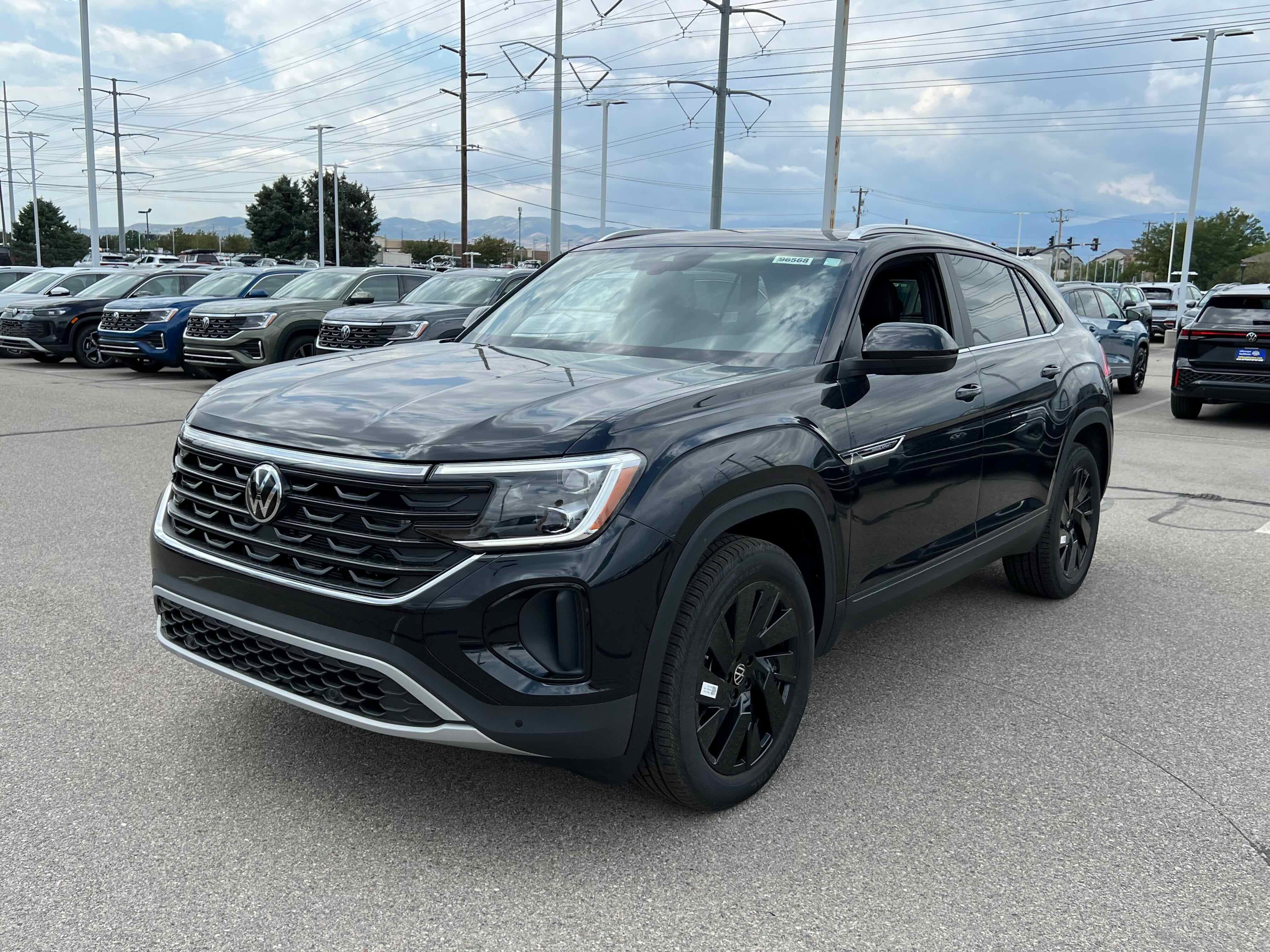 2026 Volkswagen Atlas Cross Sport 2.0T SE w/Technology